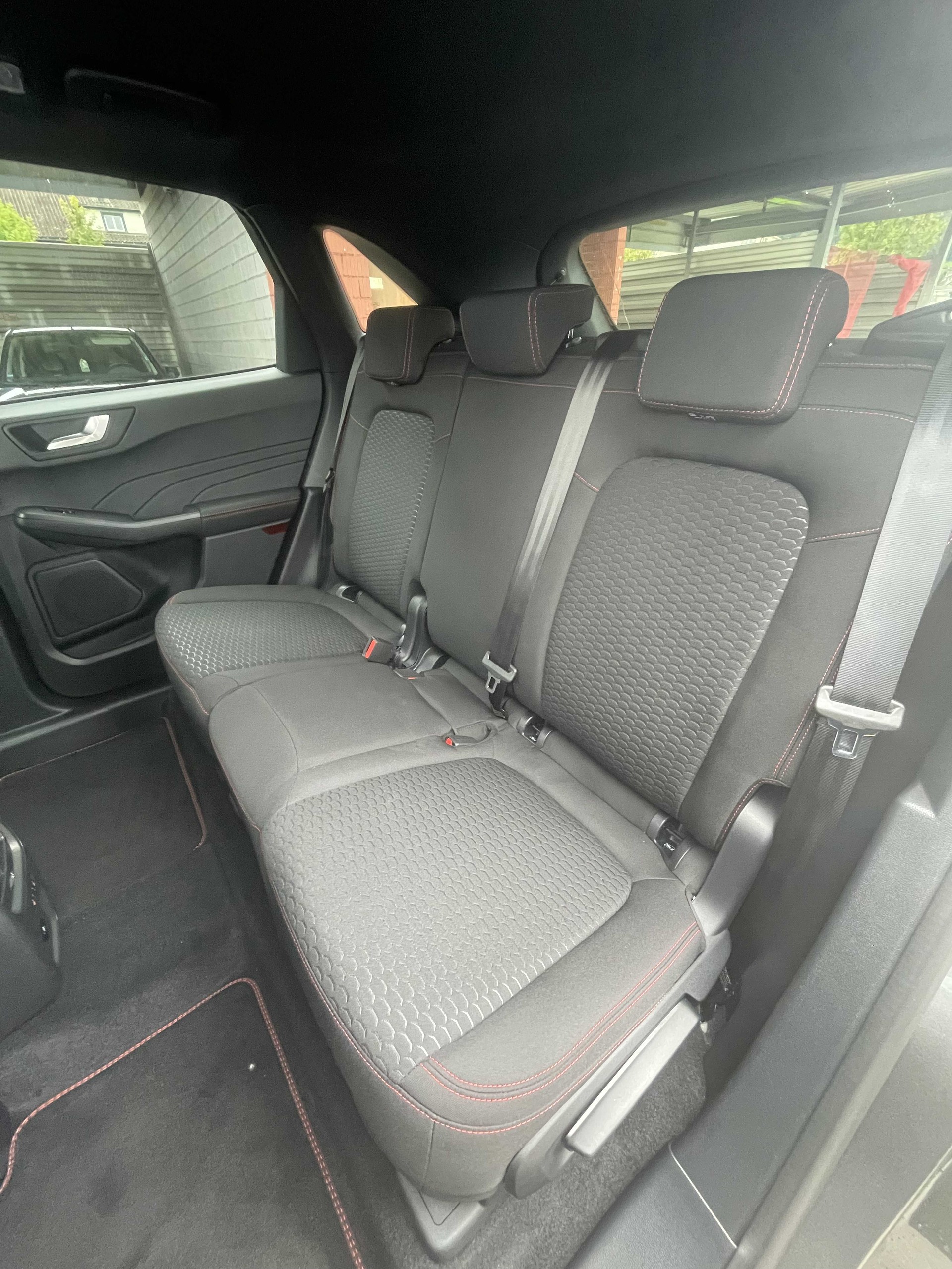 FORD Kuga 2.5 Plug-in Hybrid ST-Line-image-11