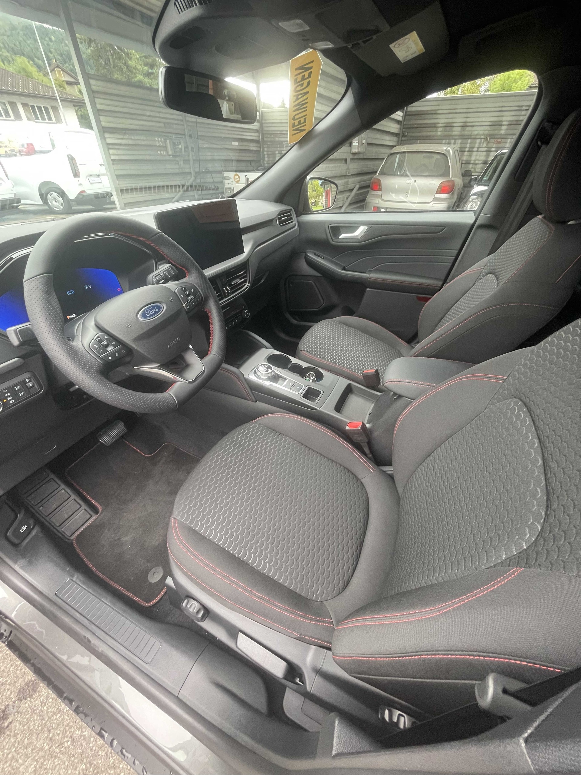 FORD Kuga 2.5 Plug-in Hybrid ST-Line-image-8