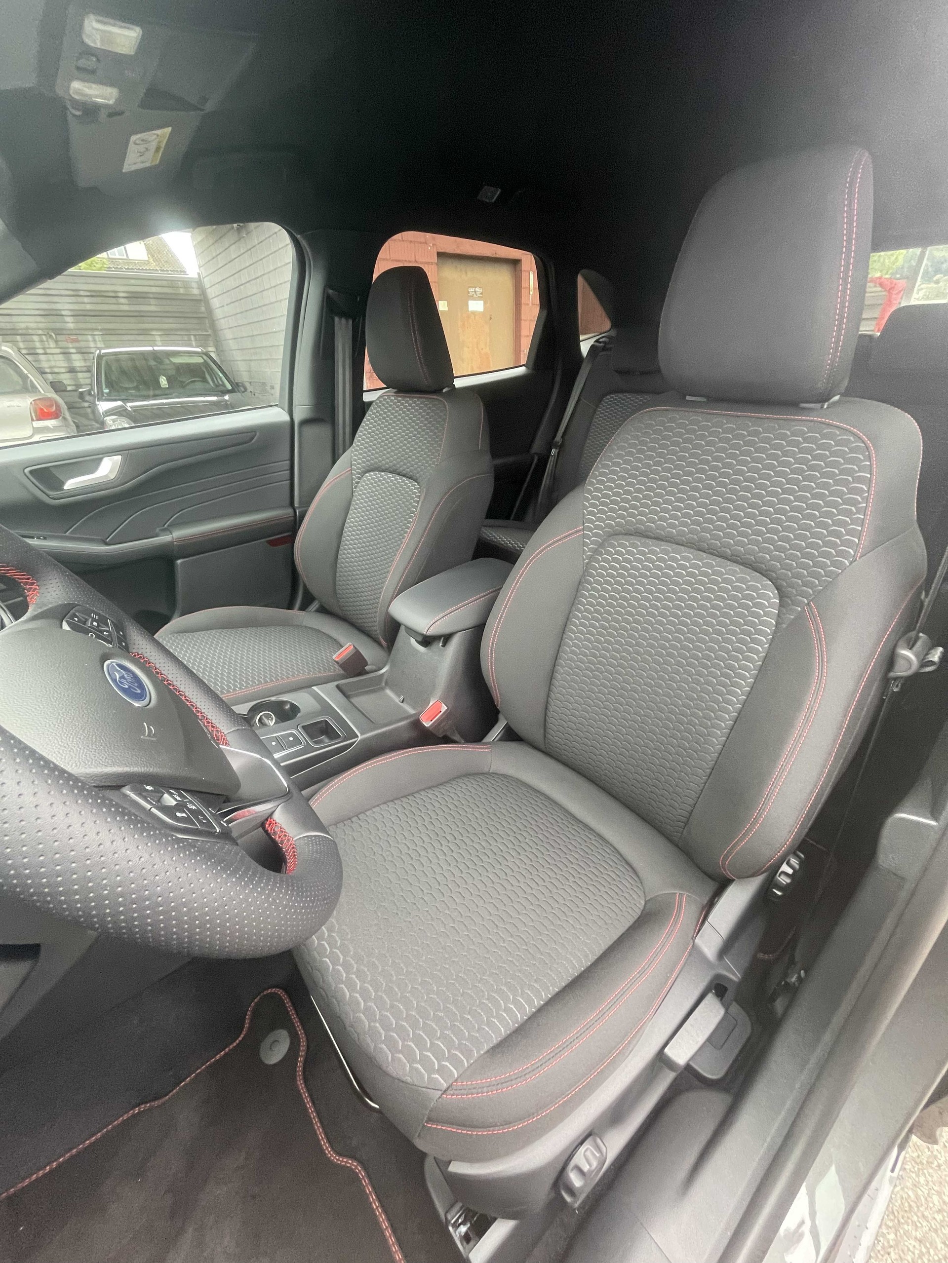 FORD Kuga 2.5 Plug-in Hybrid ST-Line-image-9