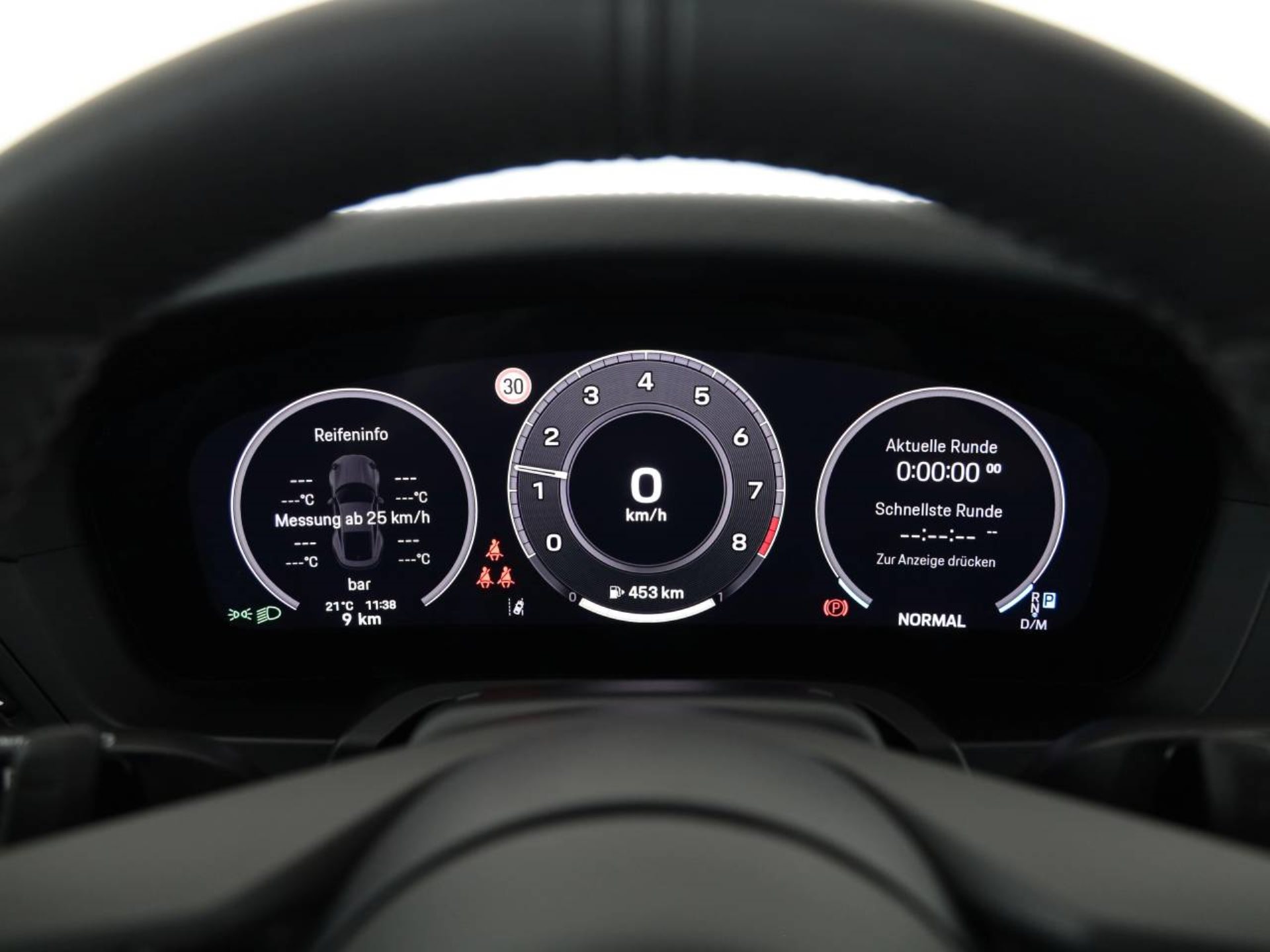 PORSCHE 911 Carrera 4S-image-11