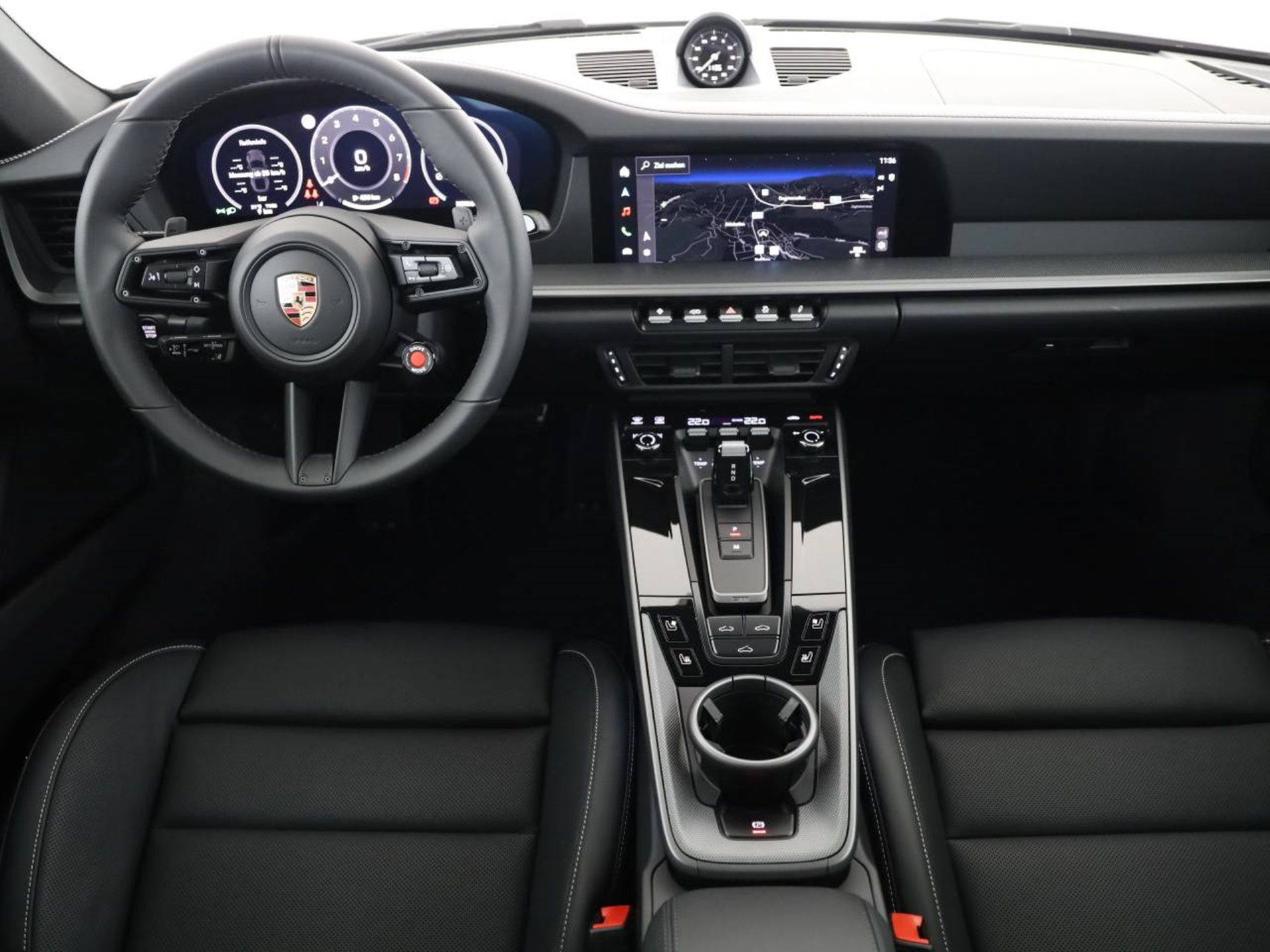PORSCHE 911 Carrera 4S-image-4