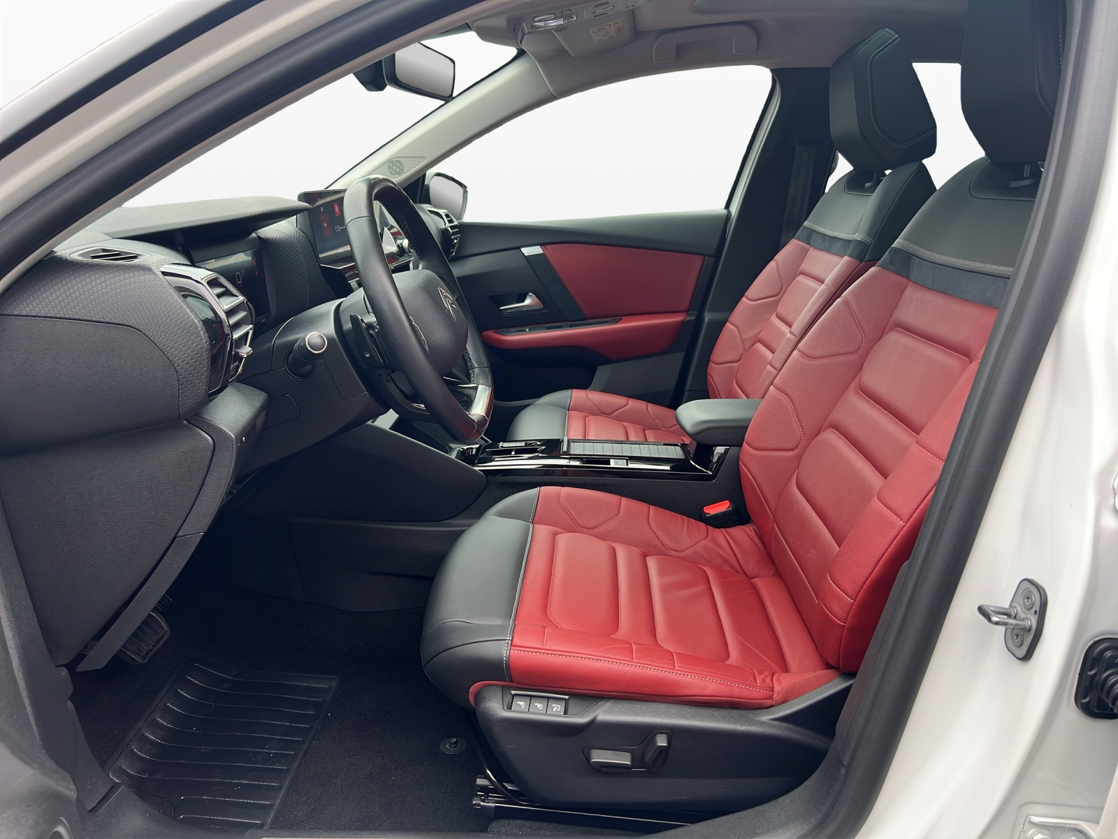 CITROEN C4 1.2 Pure Tech Shine EAT8-image-8