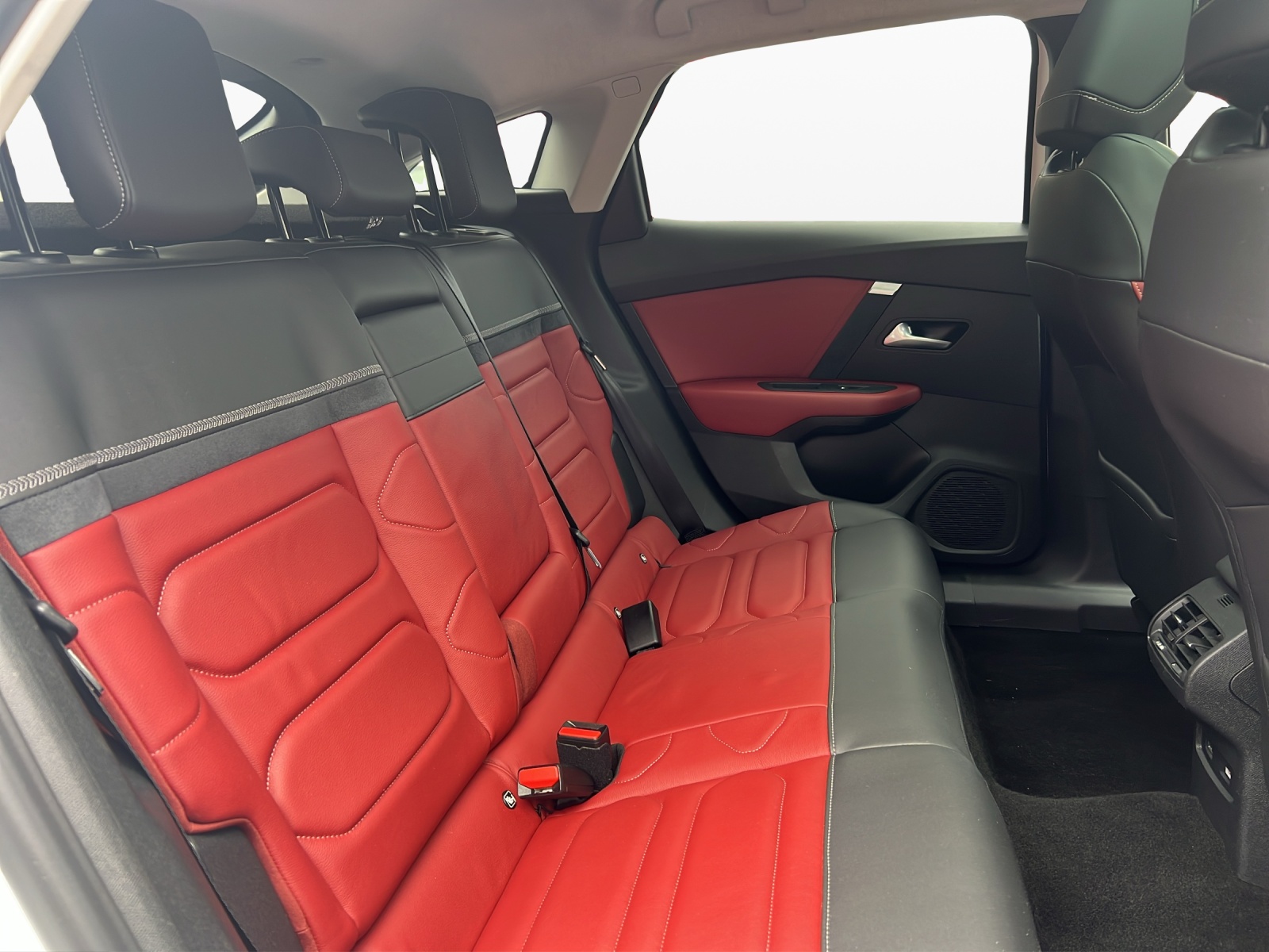 CITROEN C4 1.2 Pure Tech Shine EAT8-image-18