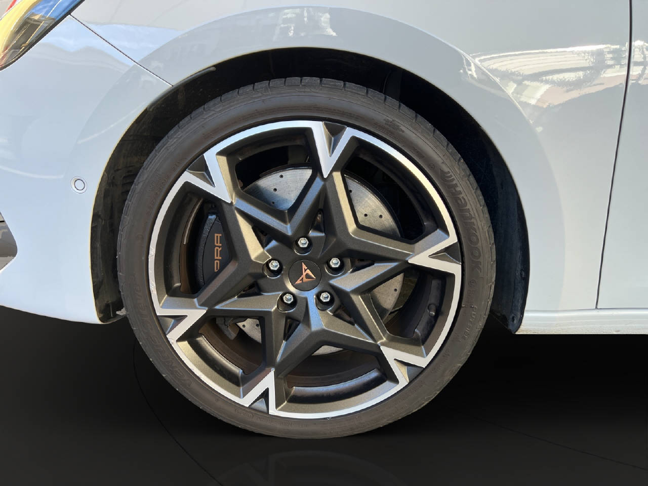 CUPRA Leon ST 2.0 TSI 333PS VZ 4Drive DSG 4X4-image-8