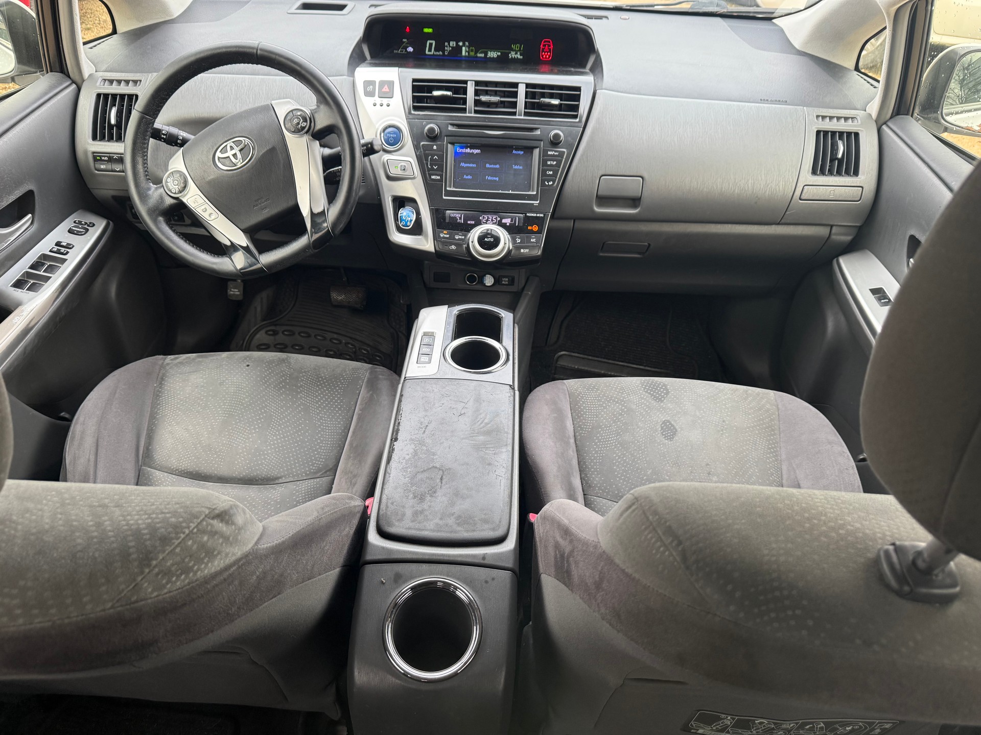TOYOTA Prius+ 1.8 VVT-i HSD Sol-image-2