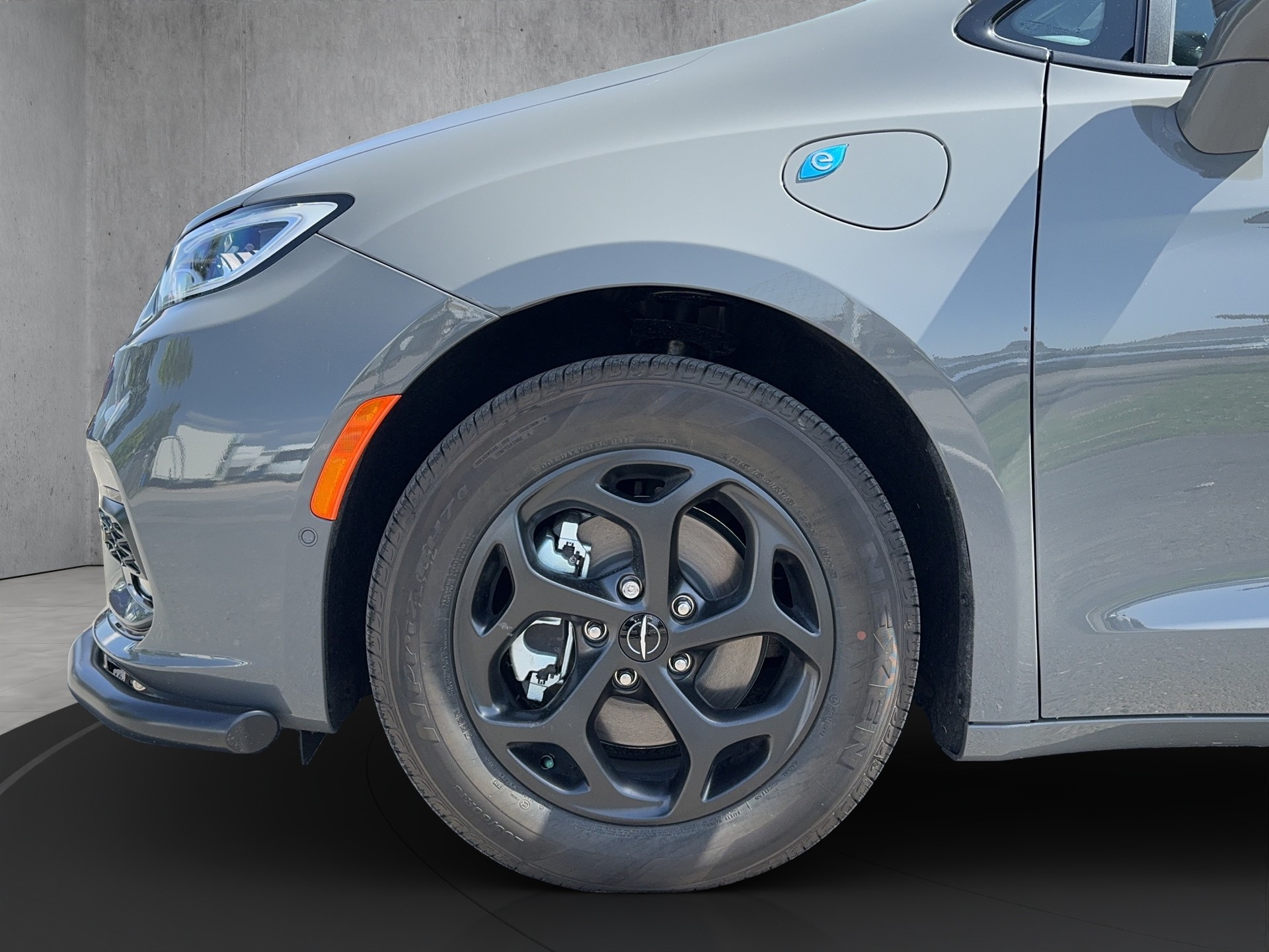 LANCIA PACIFICA Hybrid Limited S Appearance 3.6 V6-image-14