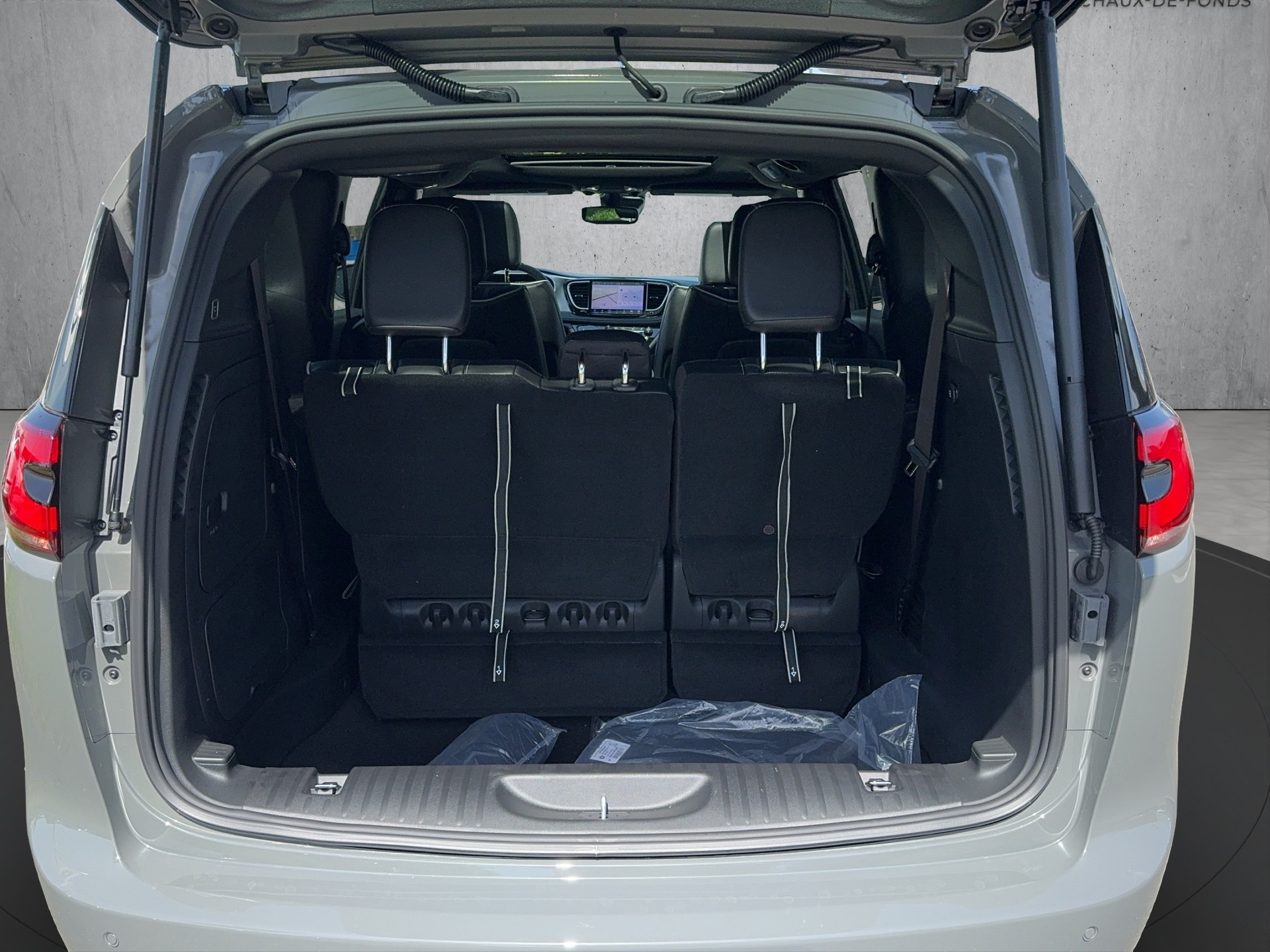 LANCIA PACIFICA Hybrid Limited S Appearance 3.6 V6-image-13