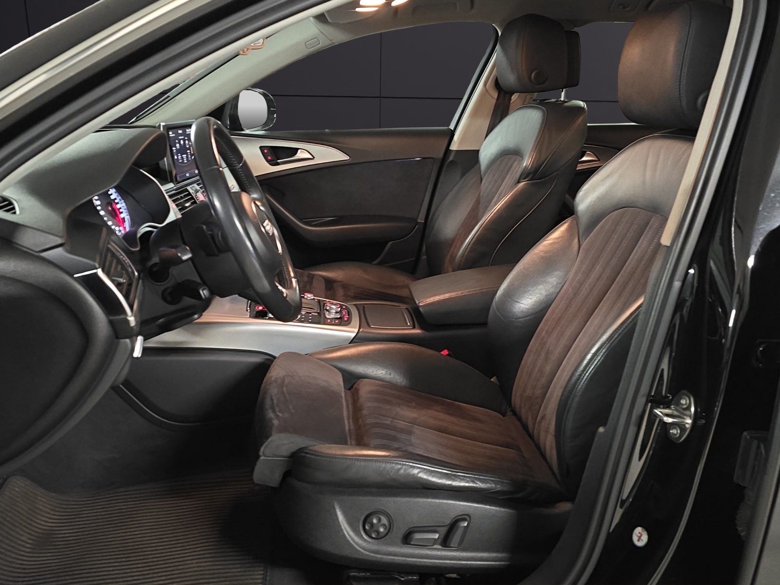 AUDI A6 allroad 3.0 TDI V6 quattro S-tronic-image-8