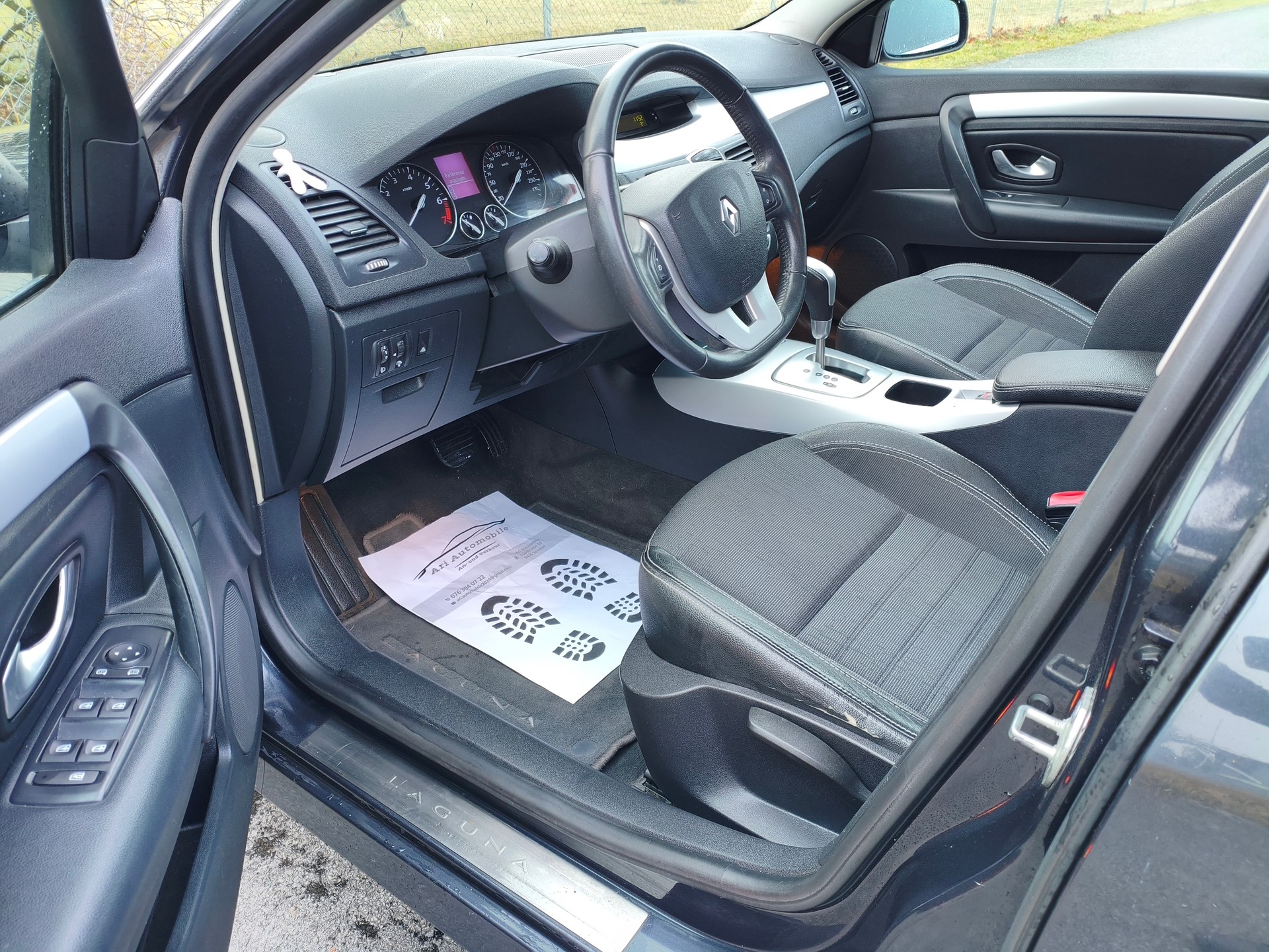 RENAULT Laguna Grandtour 2.0 16V T Expression Automatic-image-11
