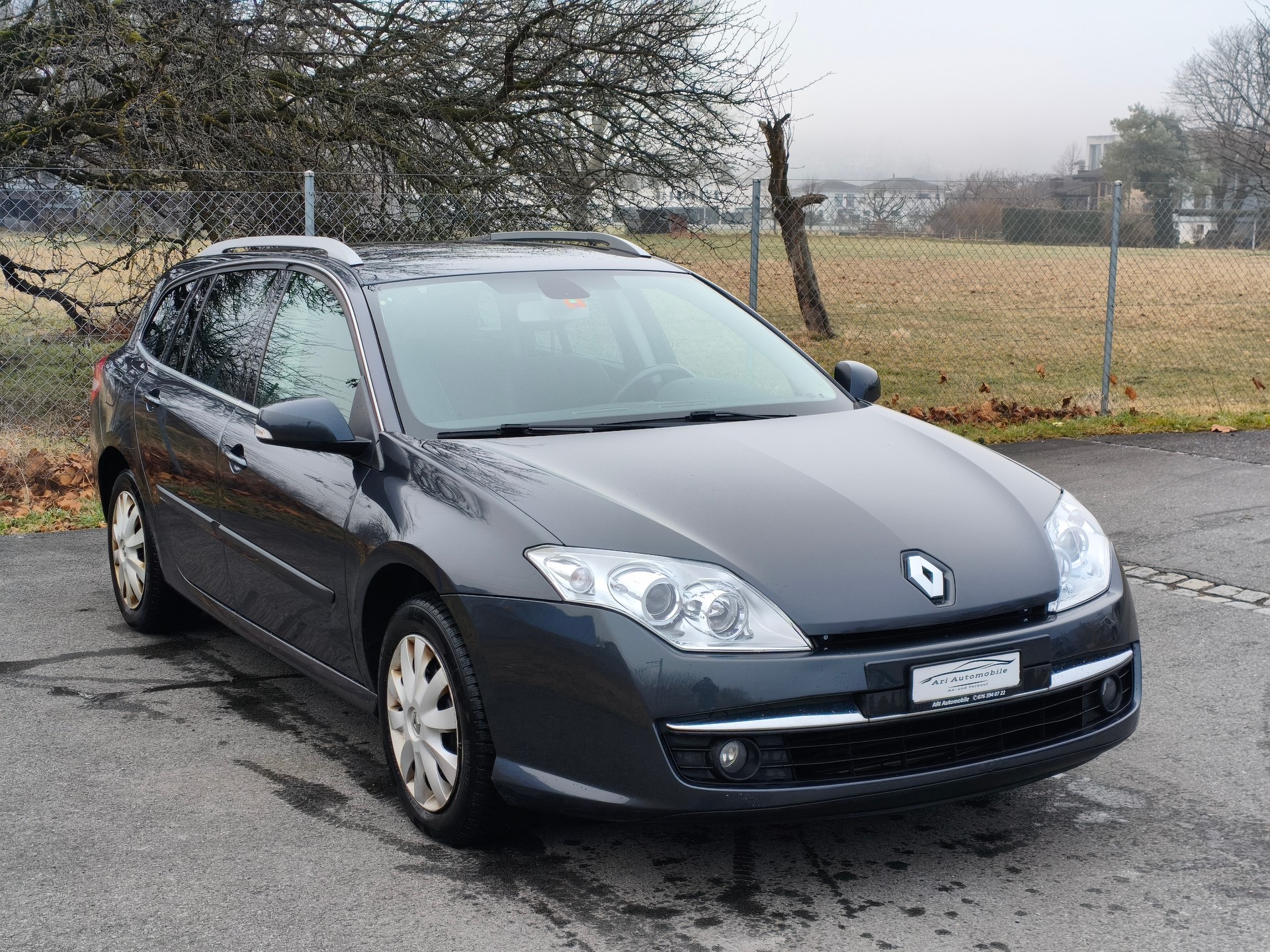 RENAULT Laguna Grandtour 2.0 16V T Expression Automatic-image-2