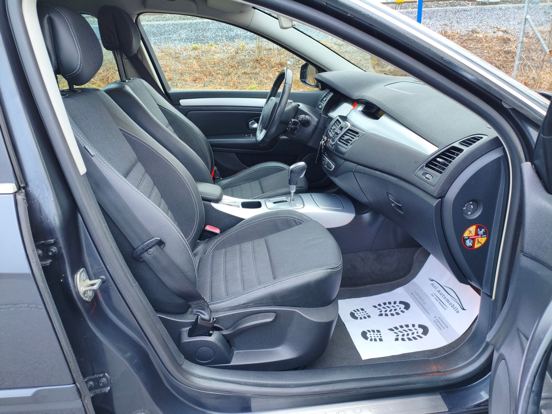 RENAULT Laguna Grandtour 2.0 16V T Expression Automatic-image-13