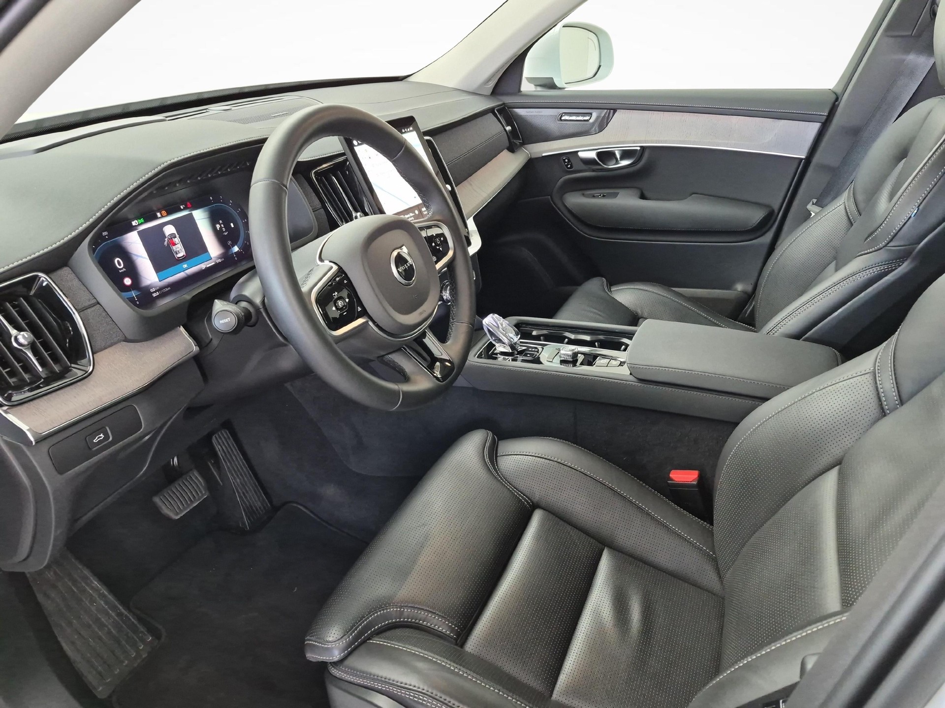 VOLVO XC90 2.0 B5 MH Plus Bright AWD-image-12