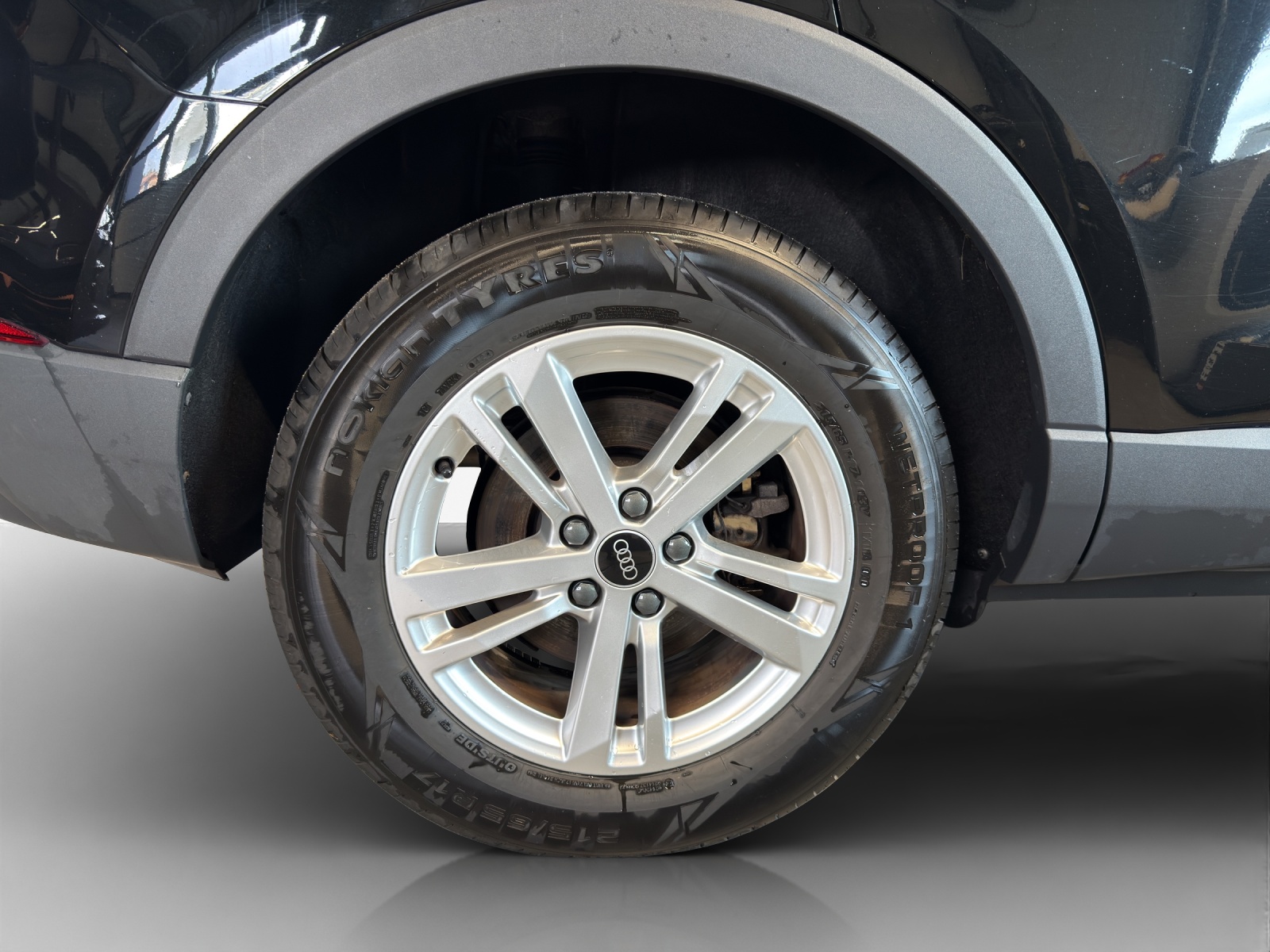 AUDI Q3 45 TFSI e Attraction S-tronic-image-14