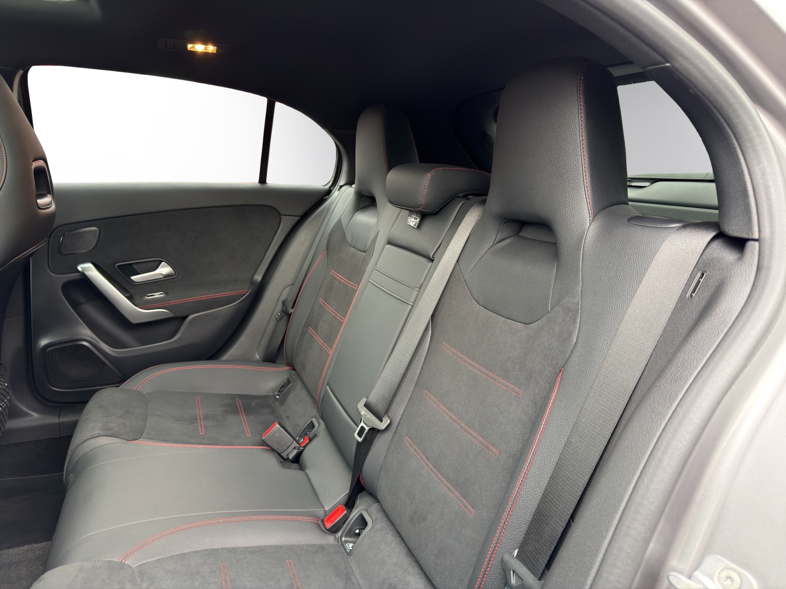 Image MERCEDES-BENZ A-200 A 200 7G-DCT