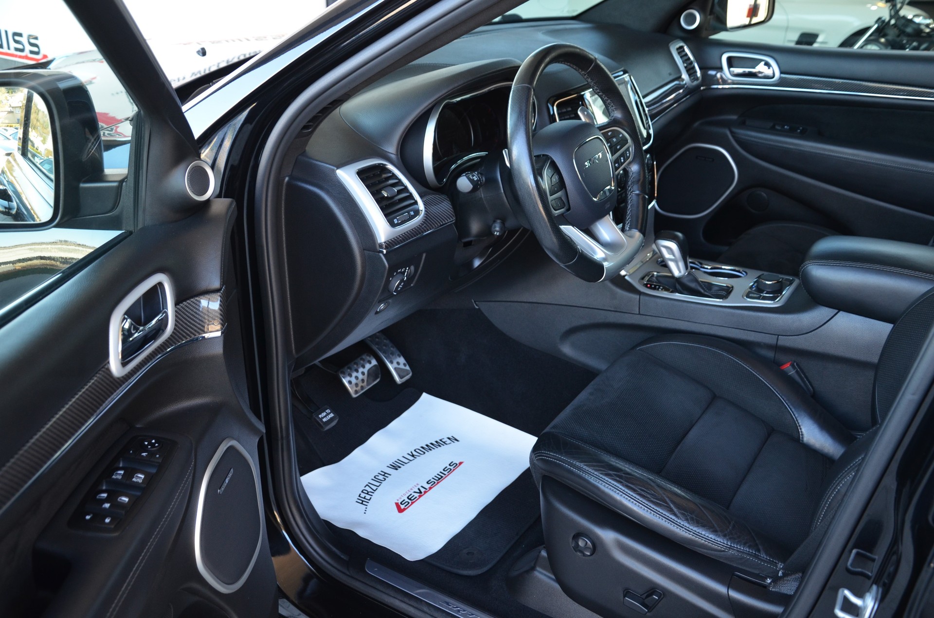 JEEP Grand Cherokee 6.4 V8 HEMI SRT8 Automatic*Frisch ab MFK,1 Jahr oder 20'000km Garantie*-image-6