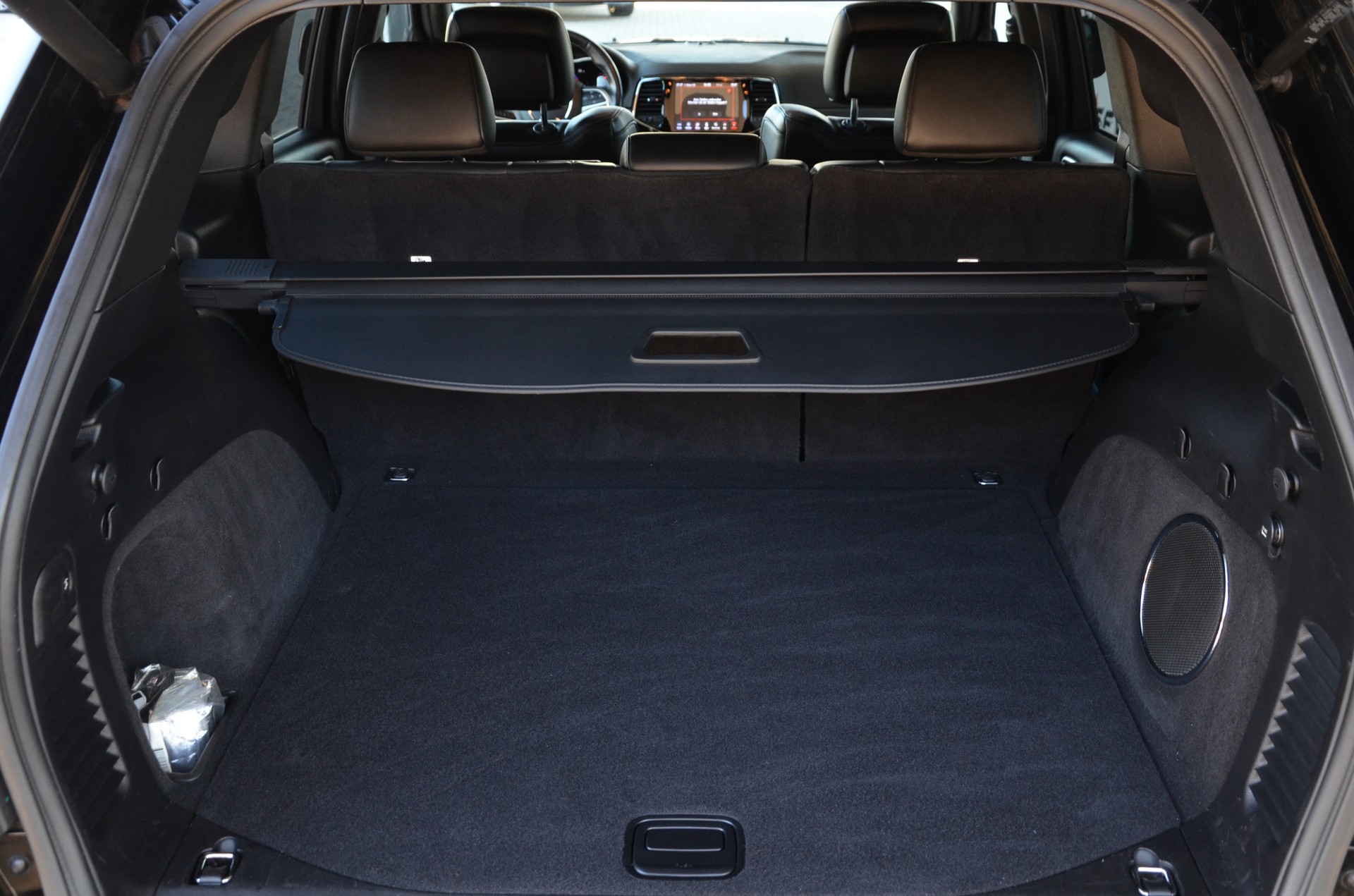 JEEP Grand Cherokee 6.4 V8 HEMI SRT8 Automatic*Frisch ab MFK,1 Jahr oder 20'000km Garantie*-image-13