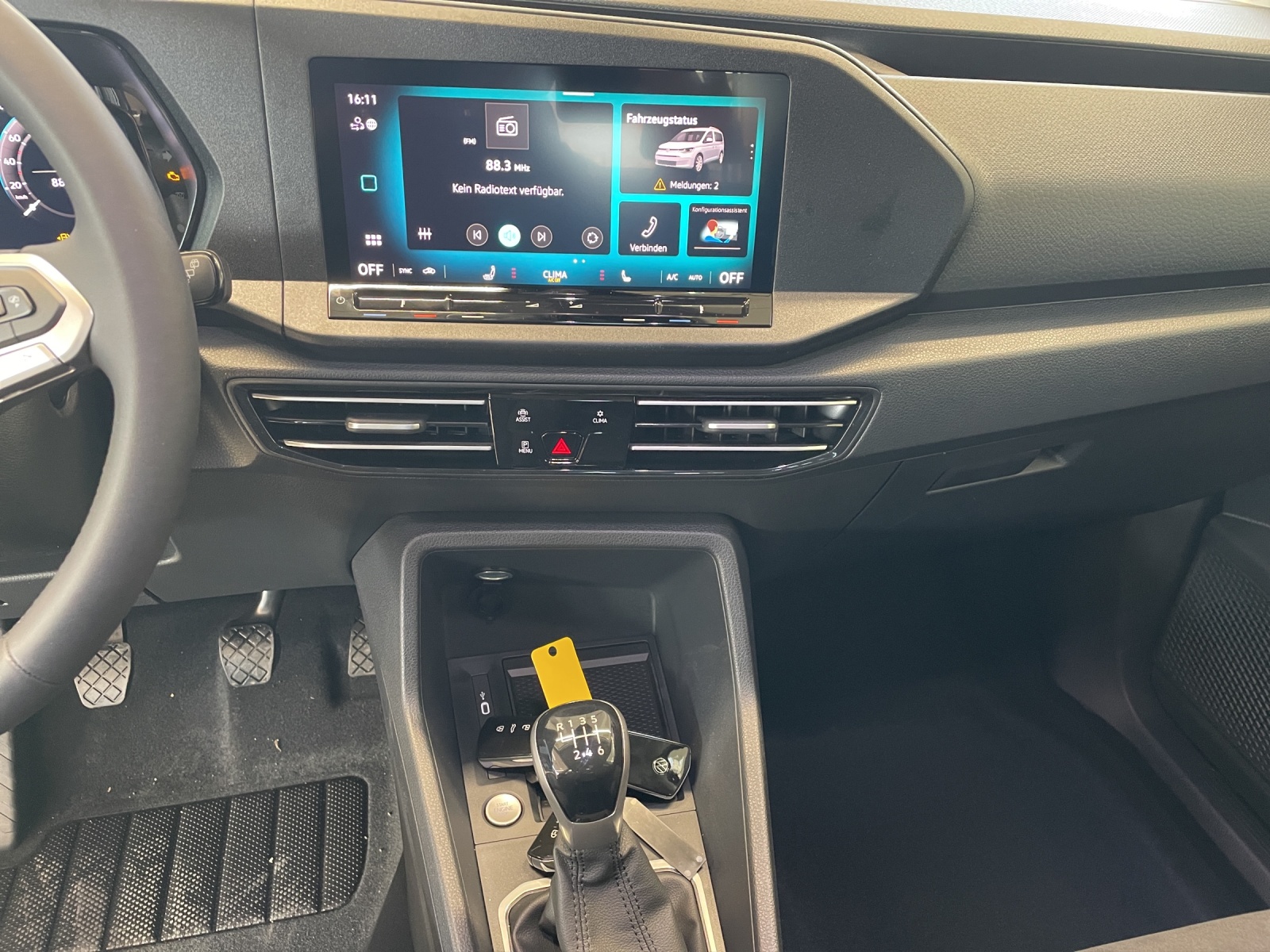 VW Caddy 2.0 TDI 4Motion Life-image-11