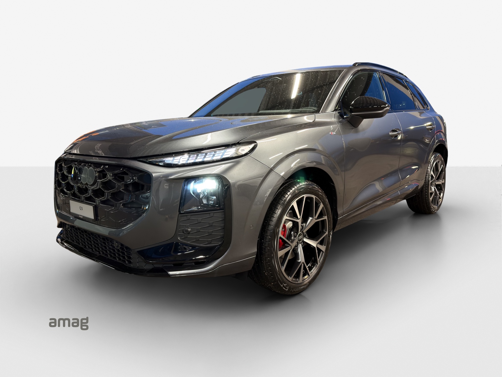 AUDI Q3 SUV 110 kW TFSI S tronic-image-0