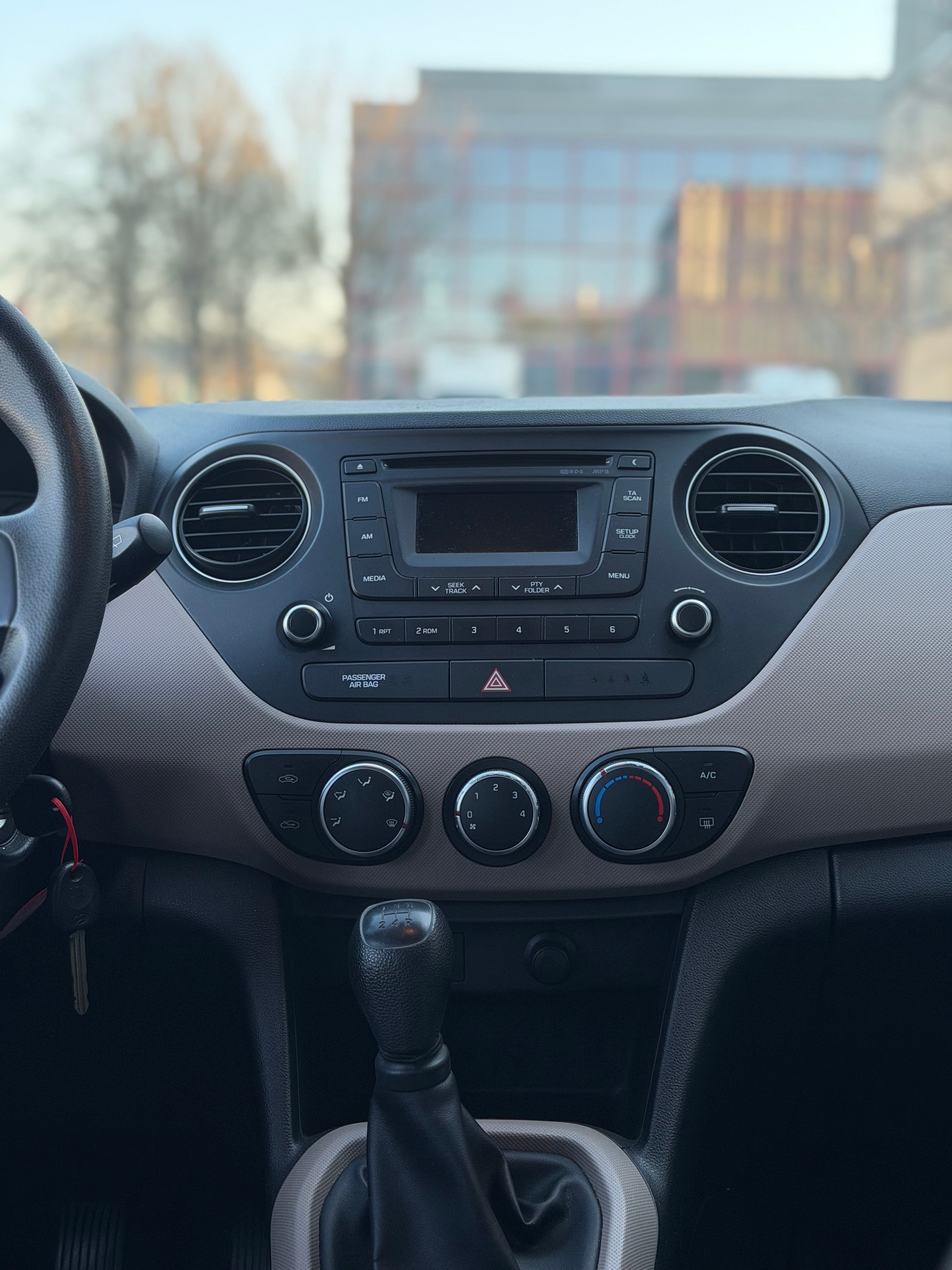 HYUNDAI i10 1.0 Pica-image-9