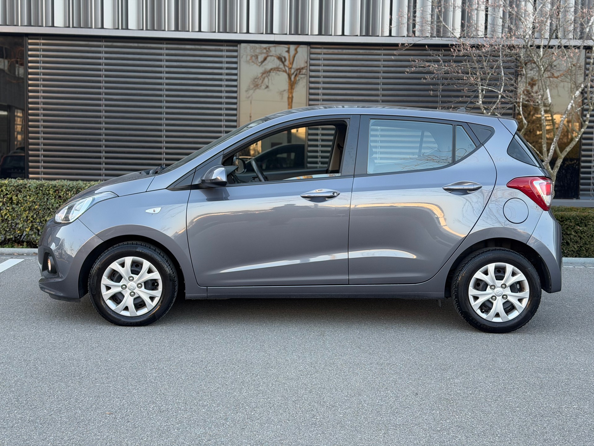 HYUNDAI i10 1.0 Pica-image-1