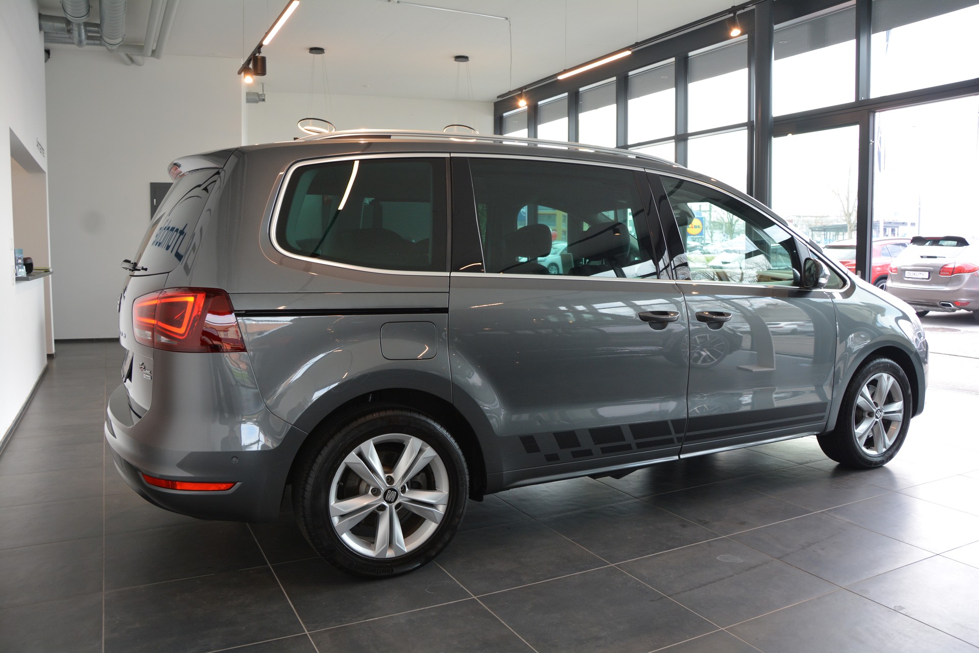 SEAT Alhambra 2.0 TDI FR Line 4Drive-image-5