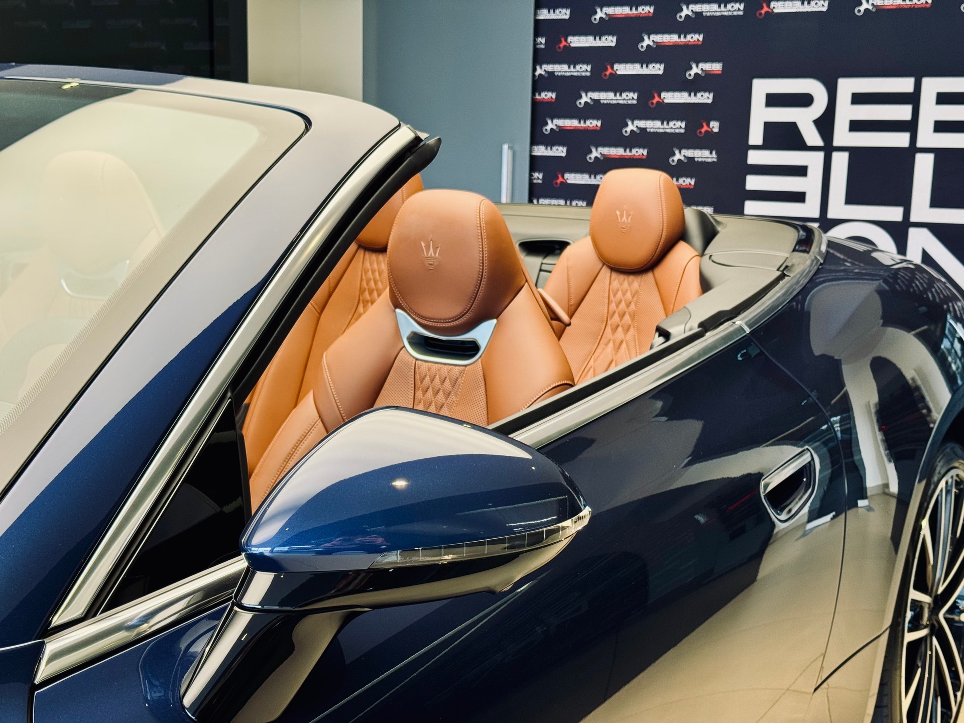 MASERATI GranCabrio Modena-image-9