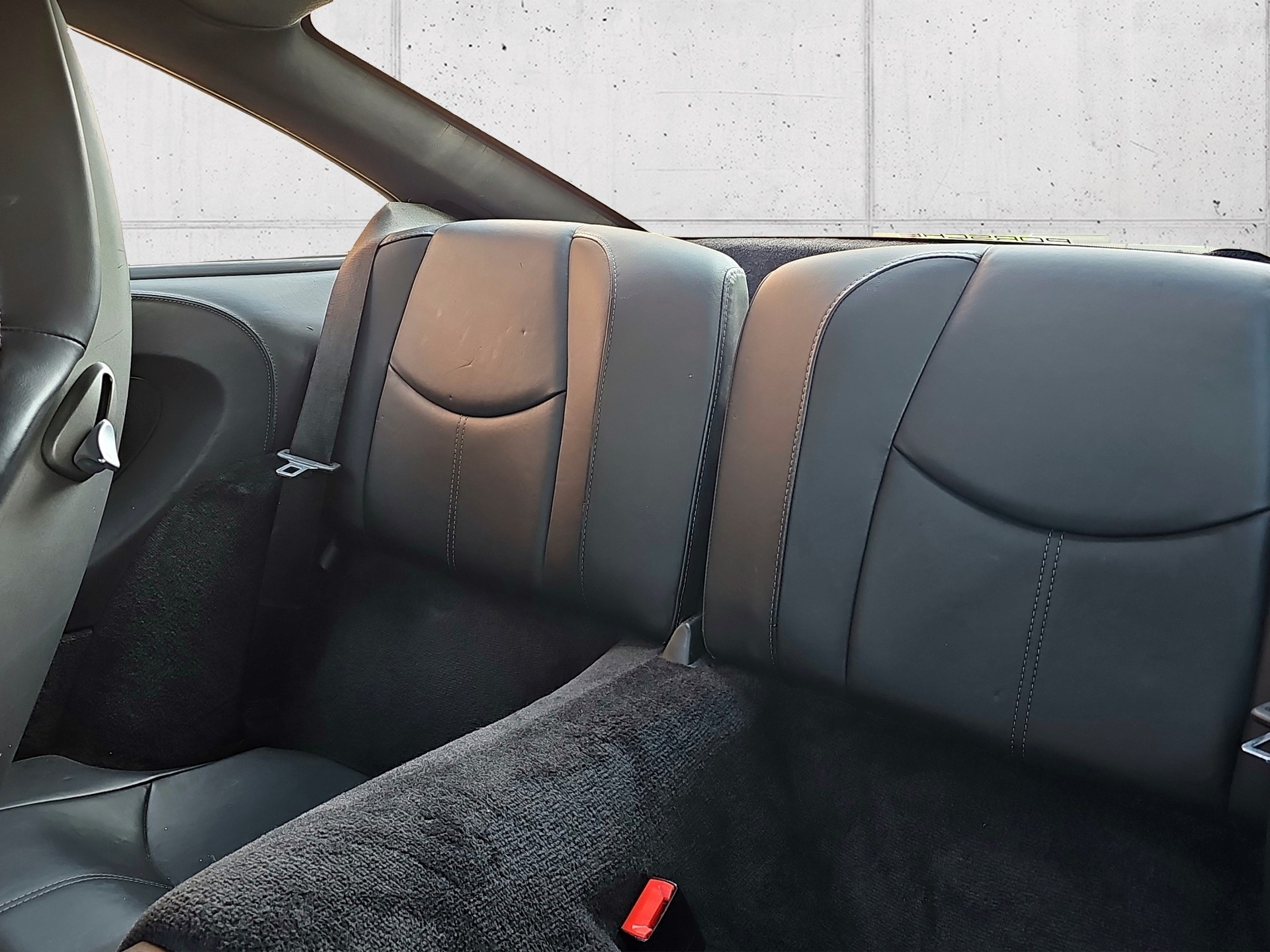 PORSCHE 911 Carrera 4-image-26
