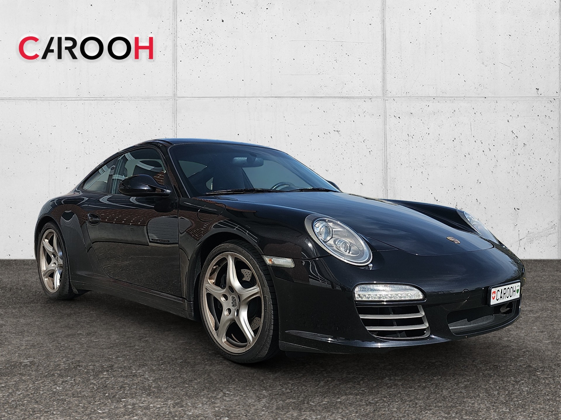 PORSCHE 911 Carrera 4-image-0