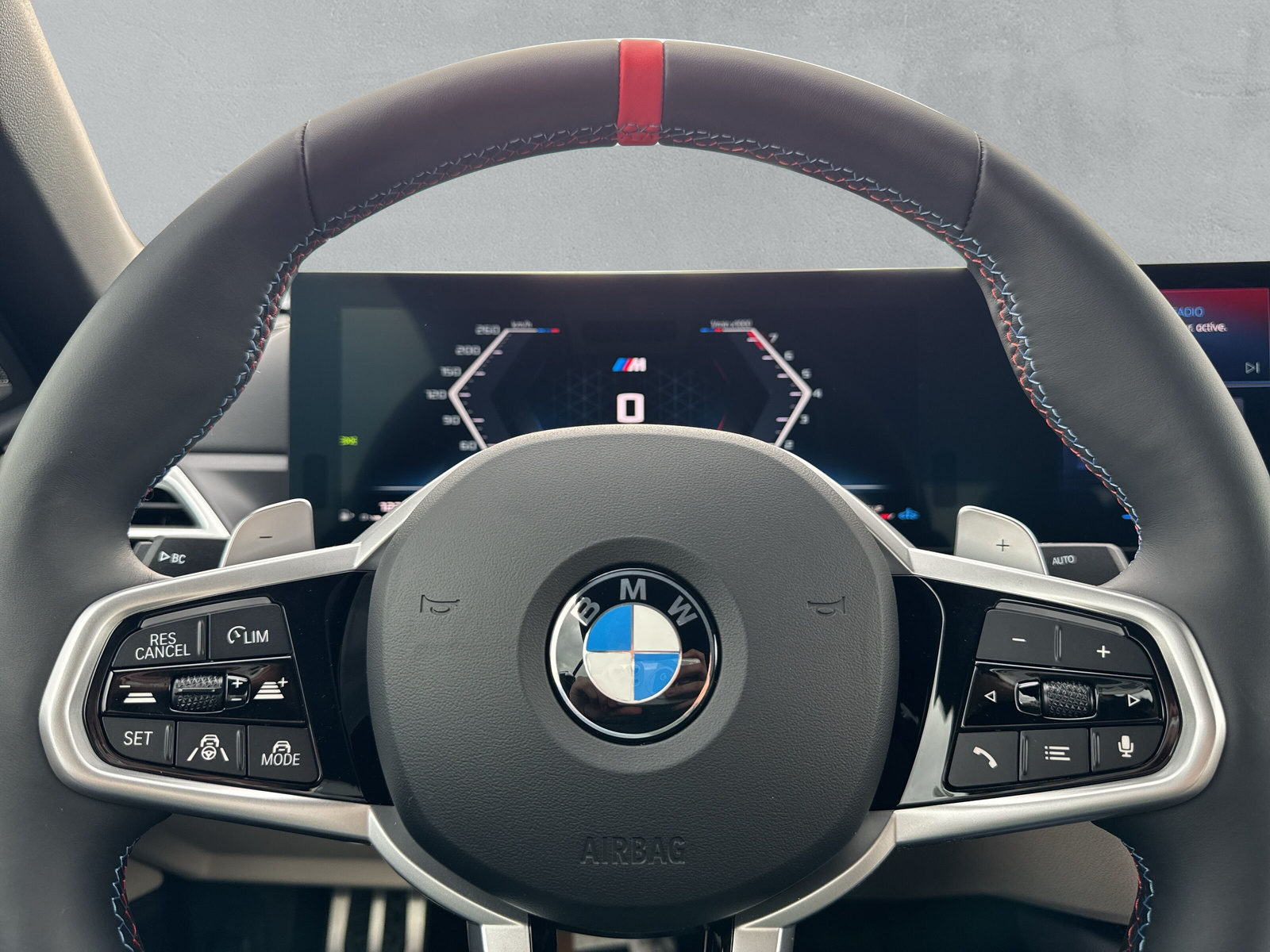 BMW M440i xDrive 48V Cabriolet Steptronic-image-18