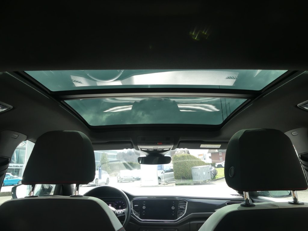 VW T-Roc 1.5 TSI EVO Sport-image-9