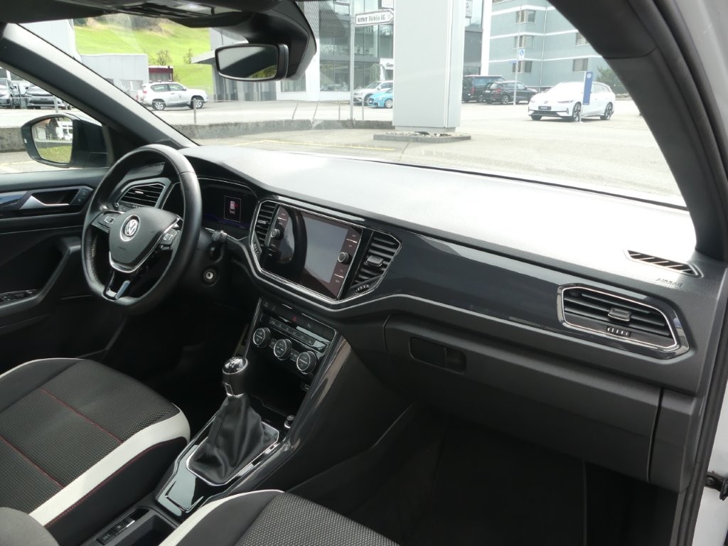 VW T-Roc 1.5 TSI EVO Sport-image-8