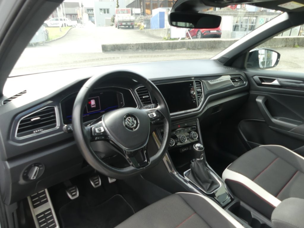 VW T-Roc 1.5 TSI EVO Sport-image-6