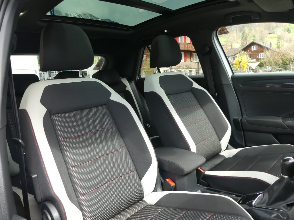 VW T-Roc 1.5 TSI EVO Sport-image-11
