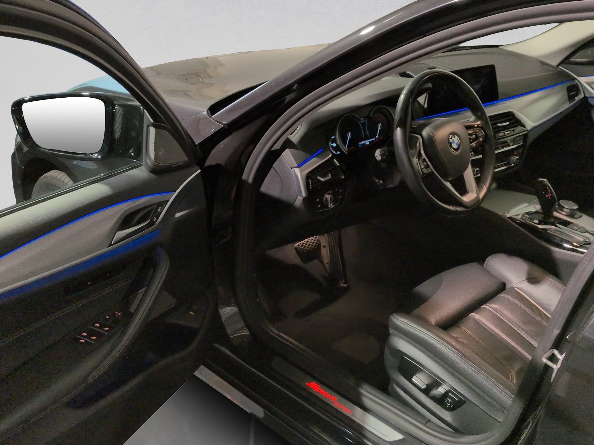 BMW 520d xDrive Touring Sport Line Steptronic-image-21