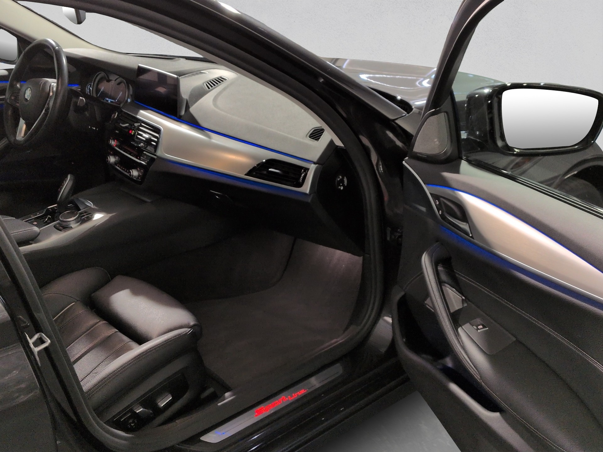 BMW 520d xDrive Touring Sport Line Steptronic-image-22
