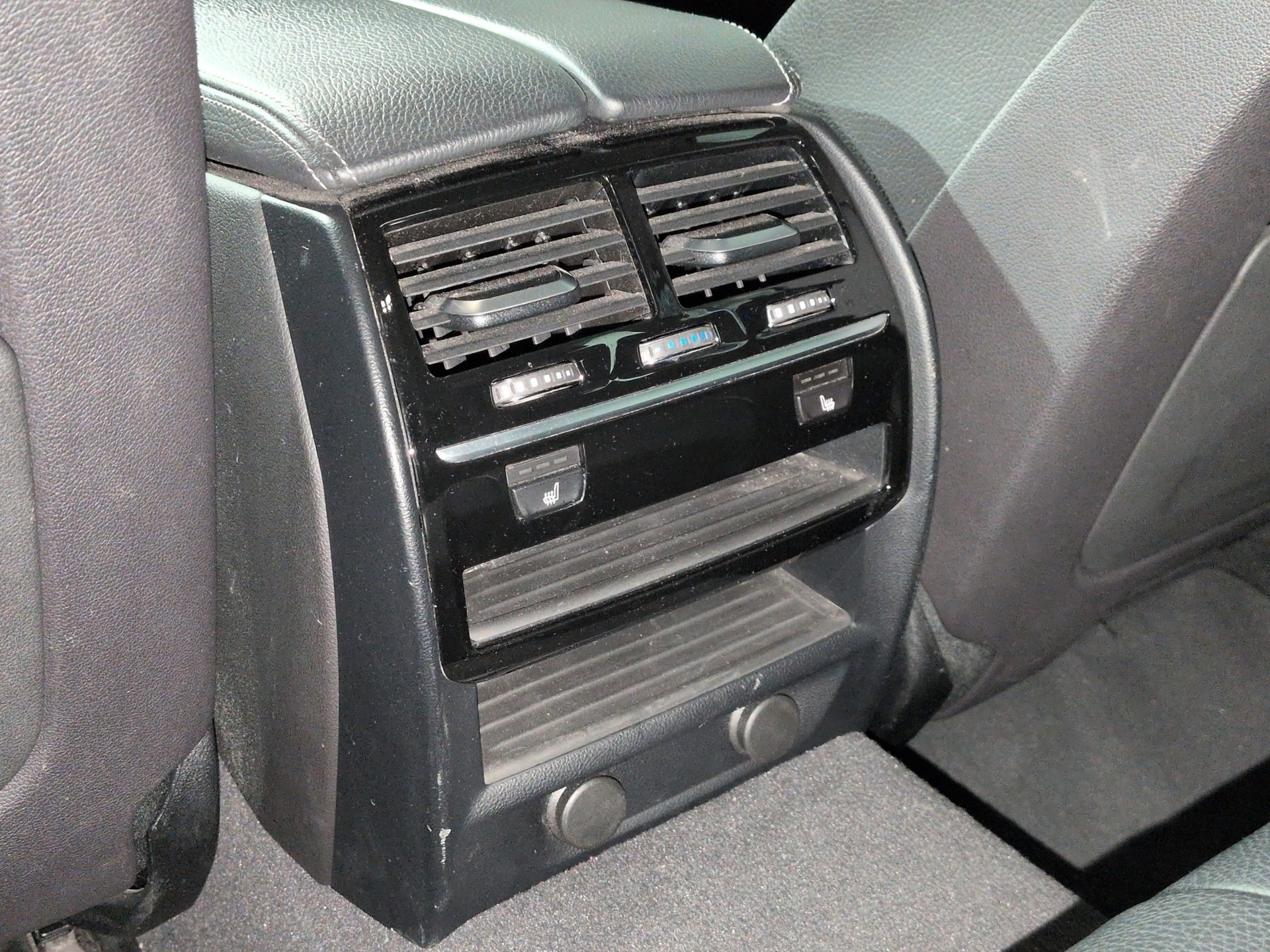 BMW 520d xDrive Touring Sport Line Steptronic-image-18