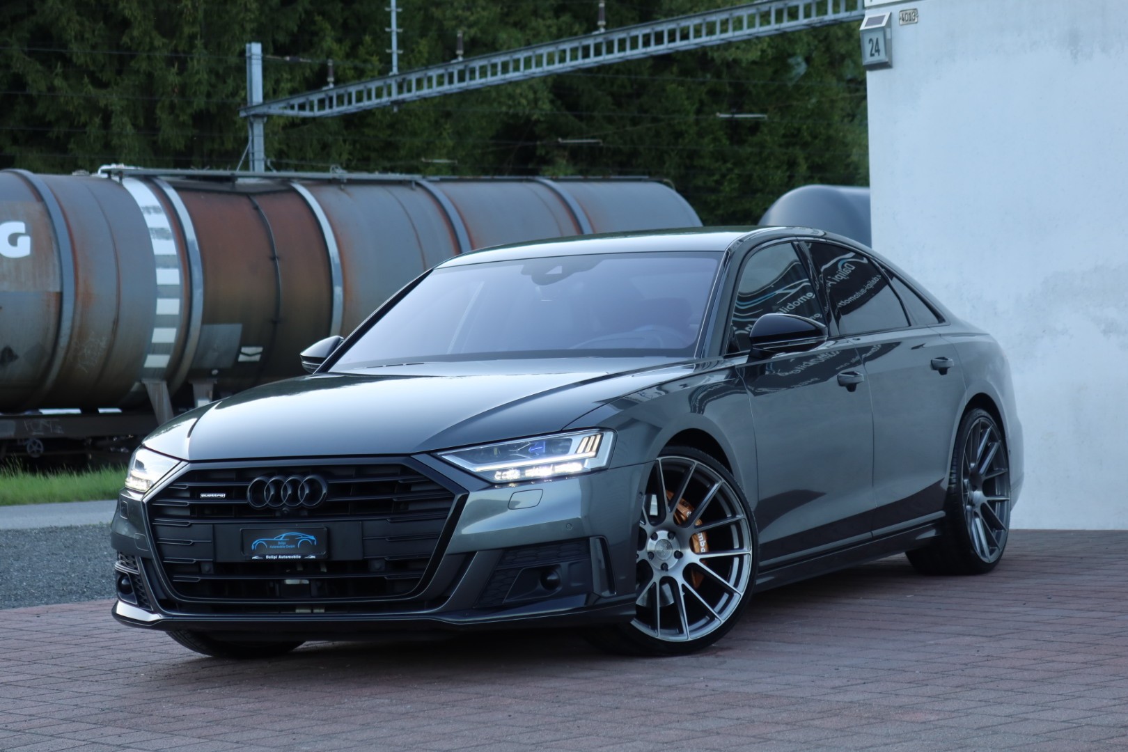 AUDI A8 55 L TFSI quattro tiptronic-showroom-element-3