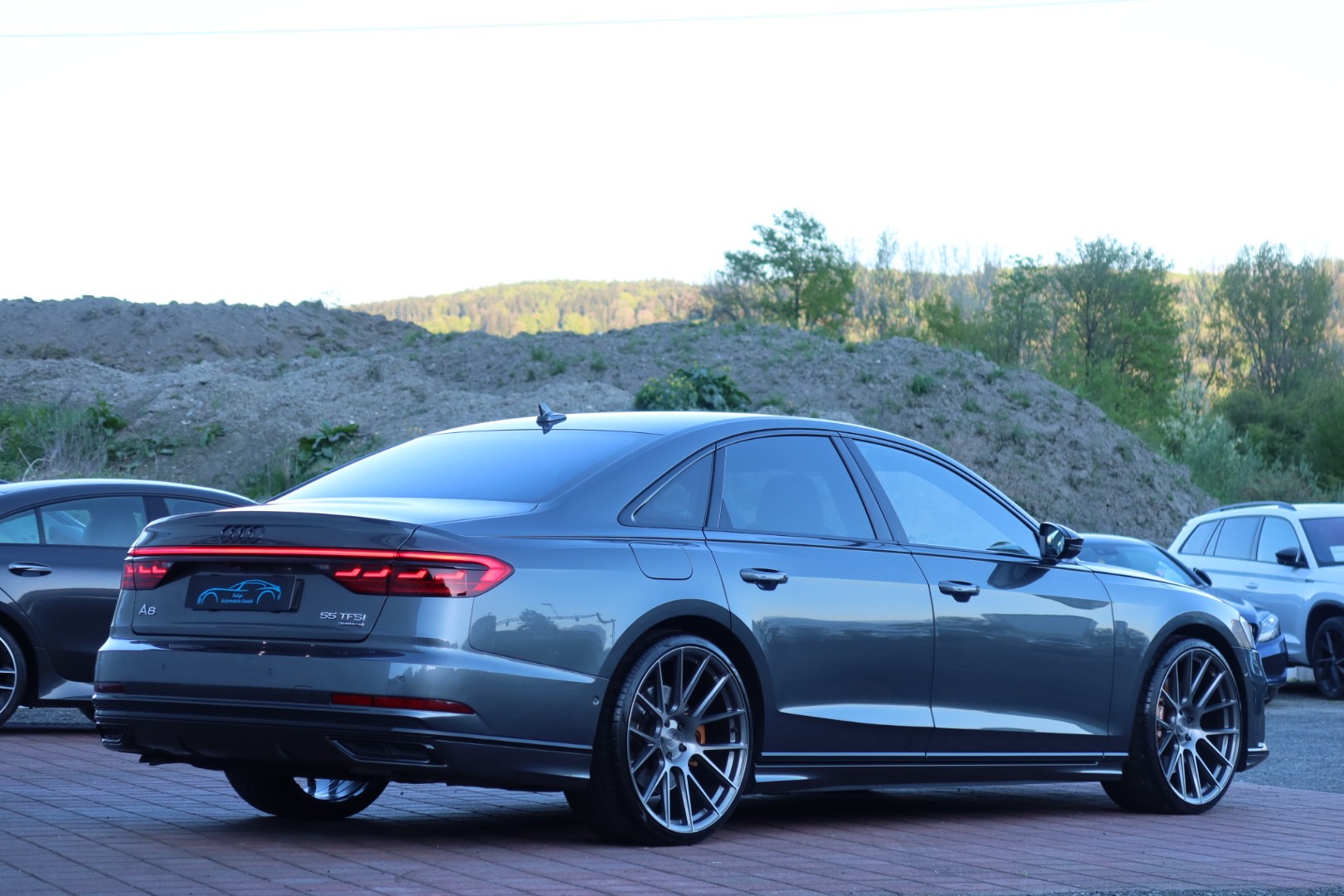 AUDI A8 55 L TFSI quattro tiptronic-image-26