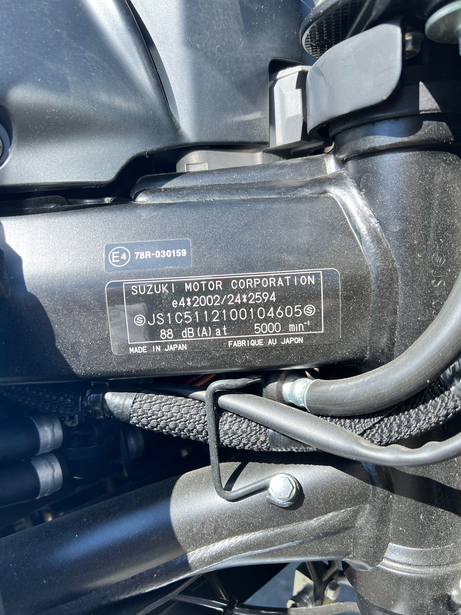 SUZUKI GSR 750 ABS-image-3