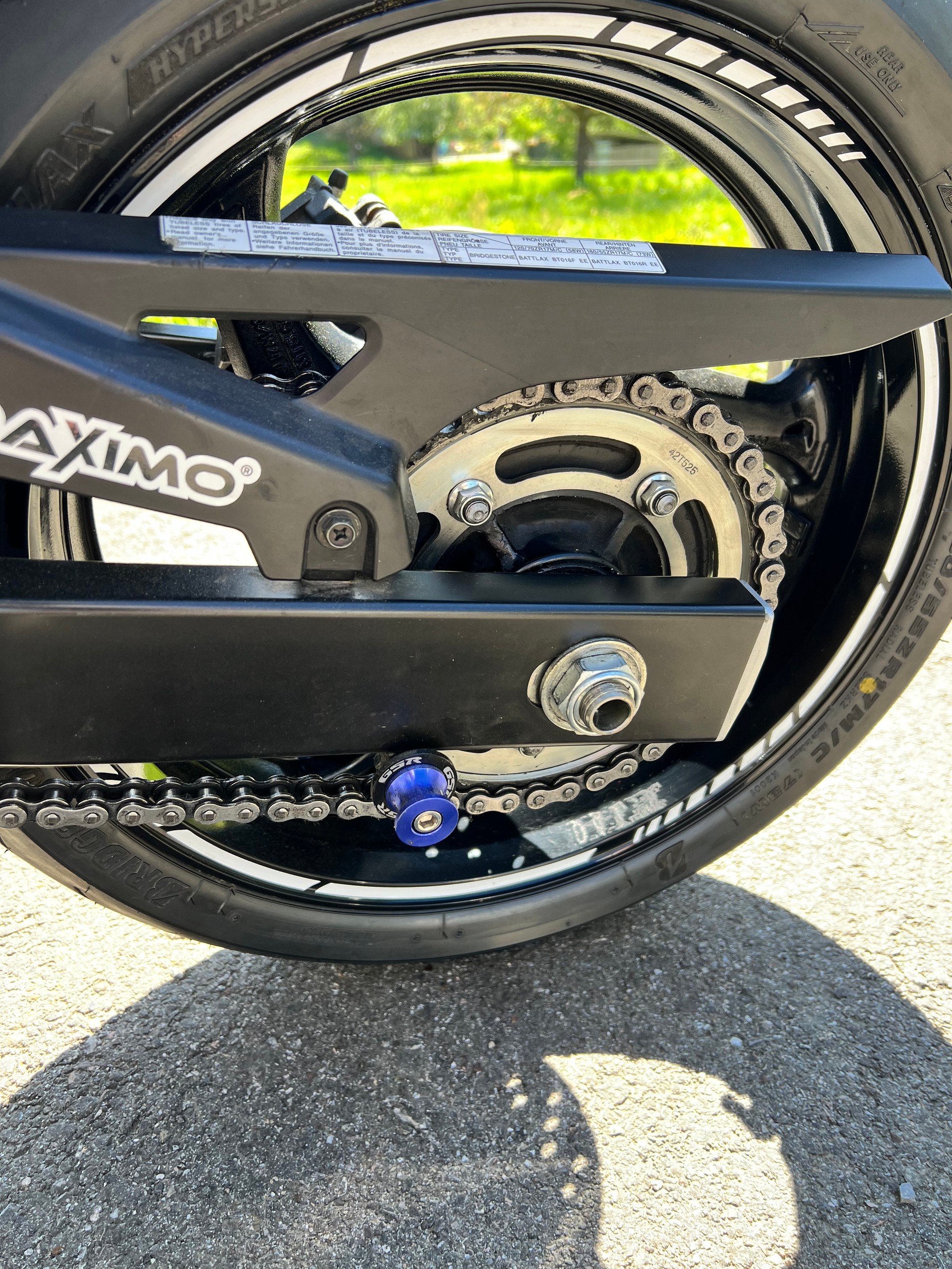 SUZUKI GSR 750 ABS-image-9