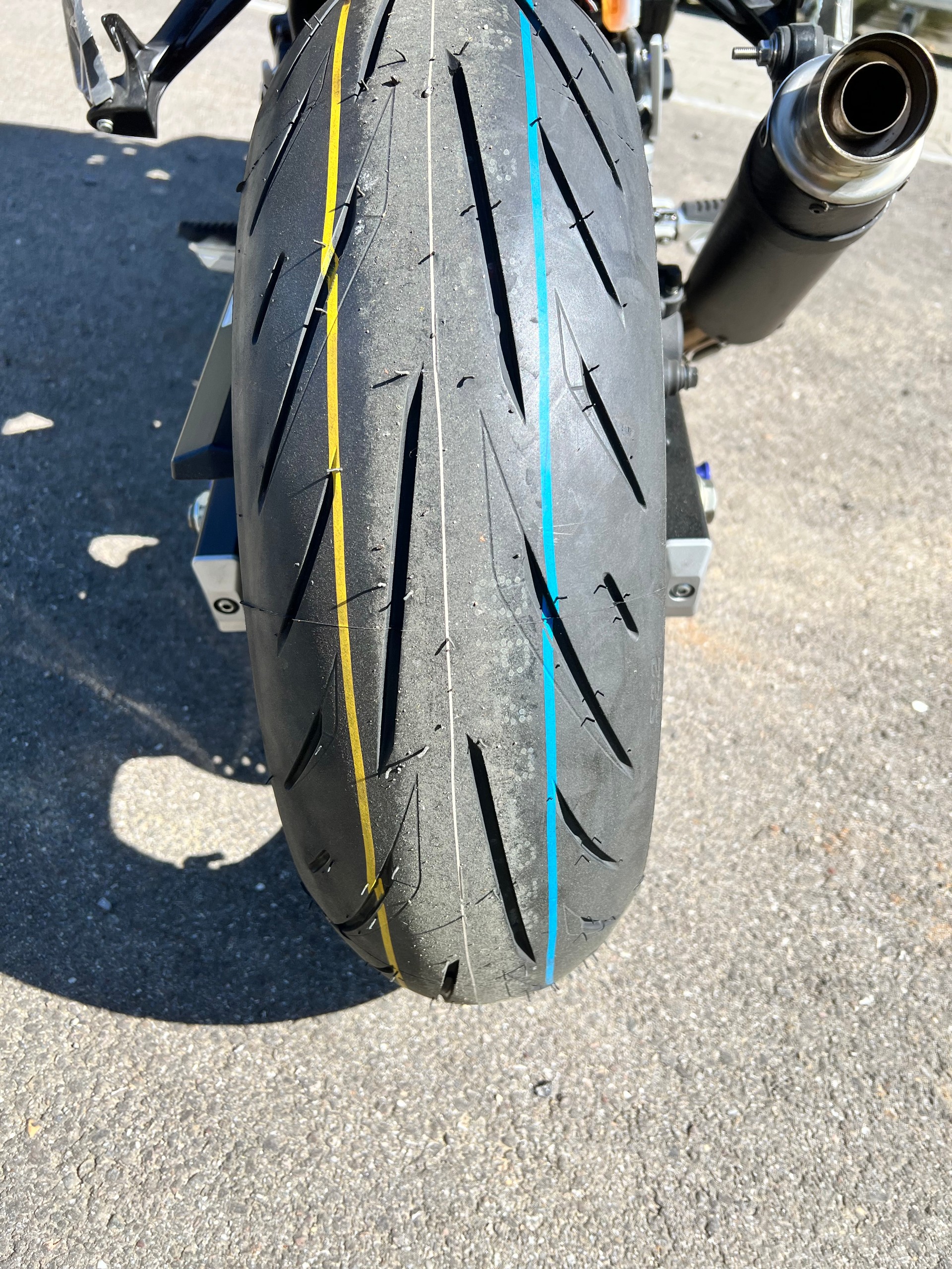 SUZUKI GSR 750 ABS-image-2