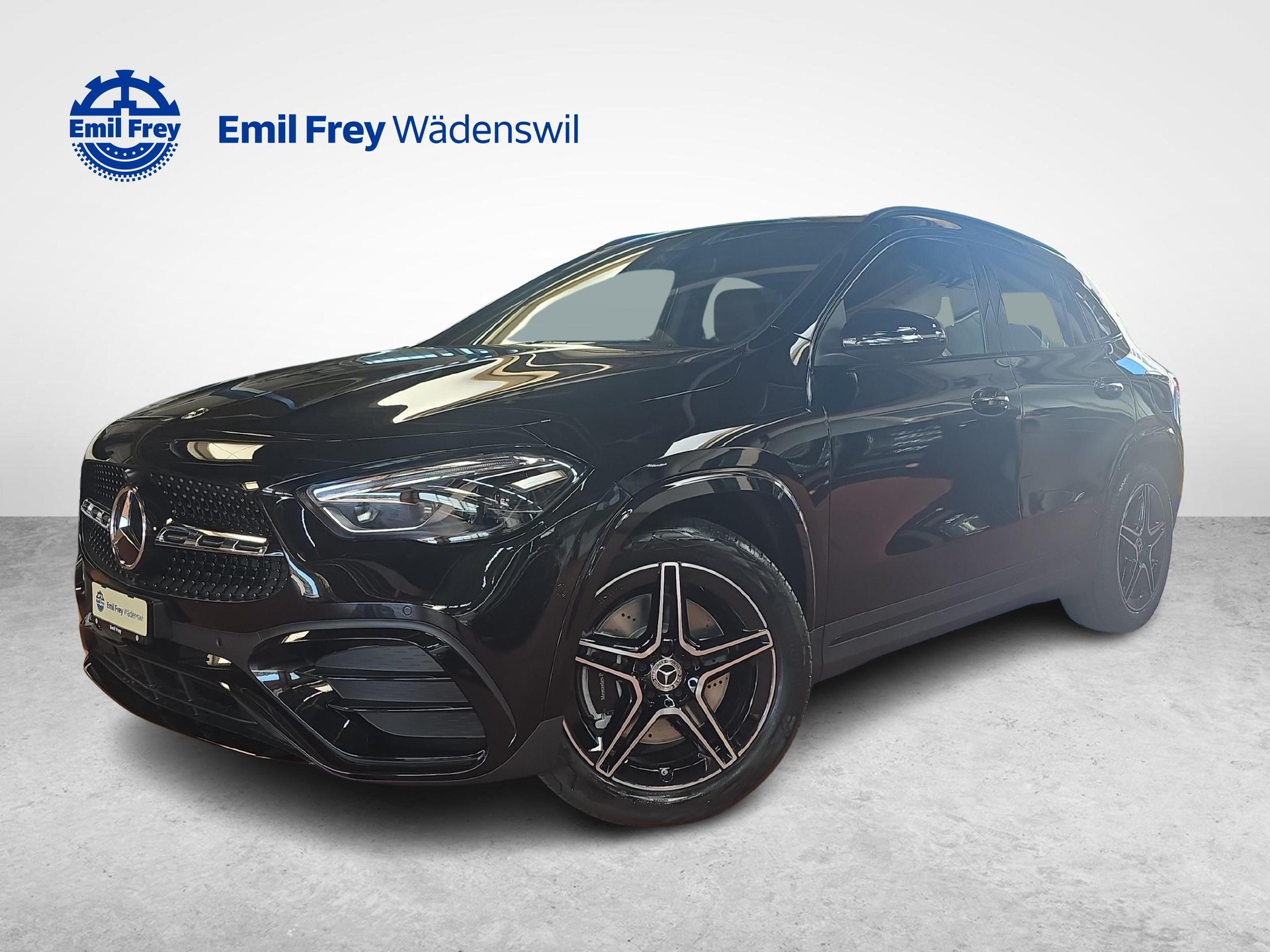 MERCEDES-BENZ GLA 250 4MATIC Swiss Star AMG Line-image-11
