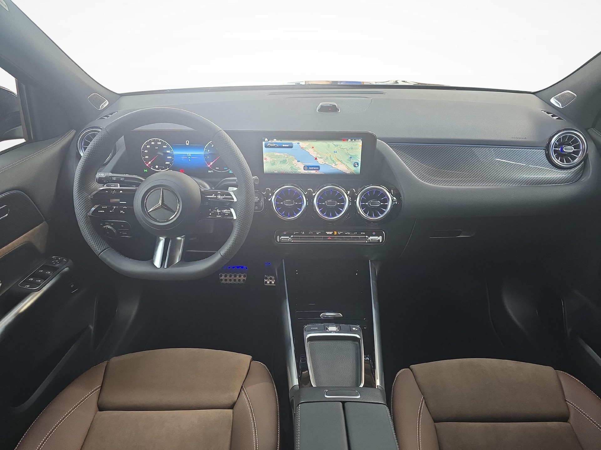 MERCEDES-BENZ GLA 250 4MATIC Swiss Star AMG Line-image-5
