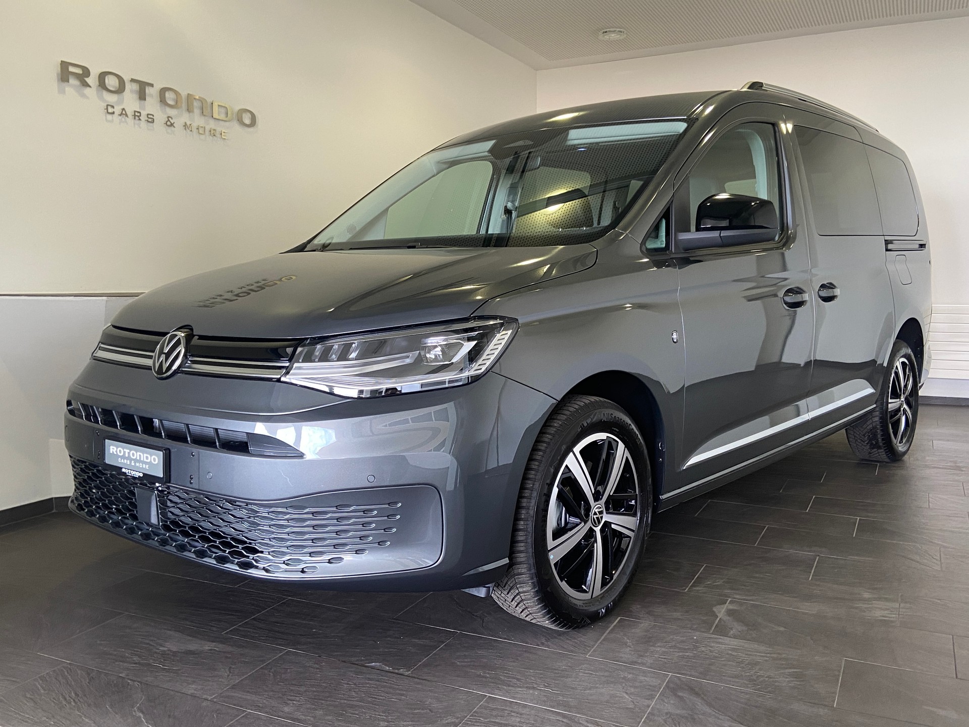 VW Caddy Maxi Kombi Premium 1.5 TSI DSG Rollstuhltransport 5+1 Plätze-image-1
