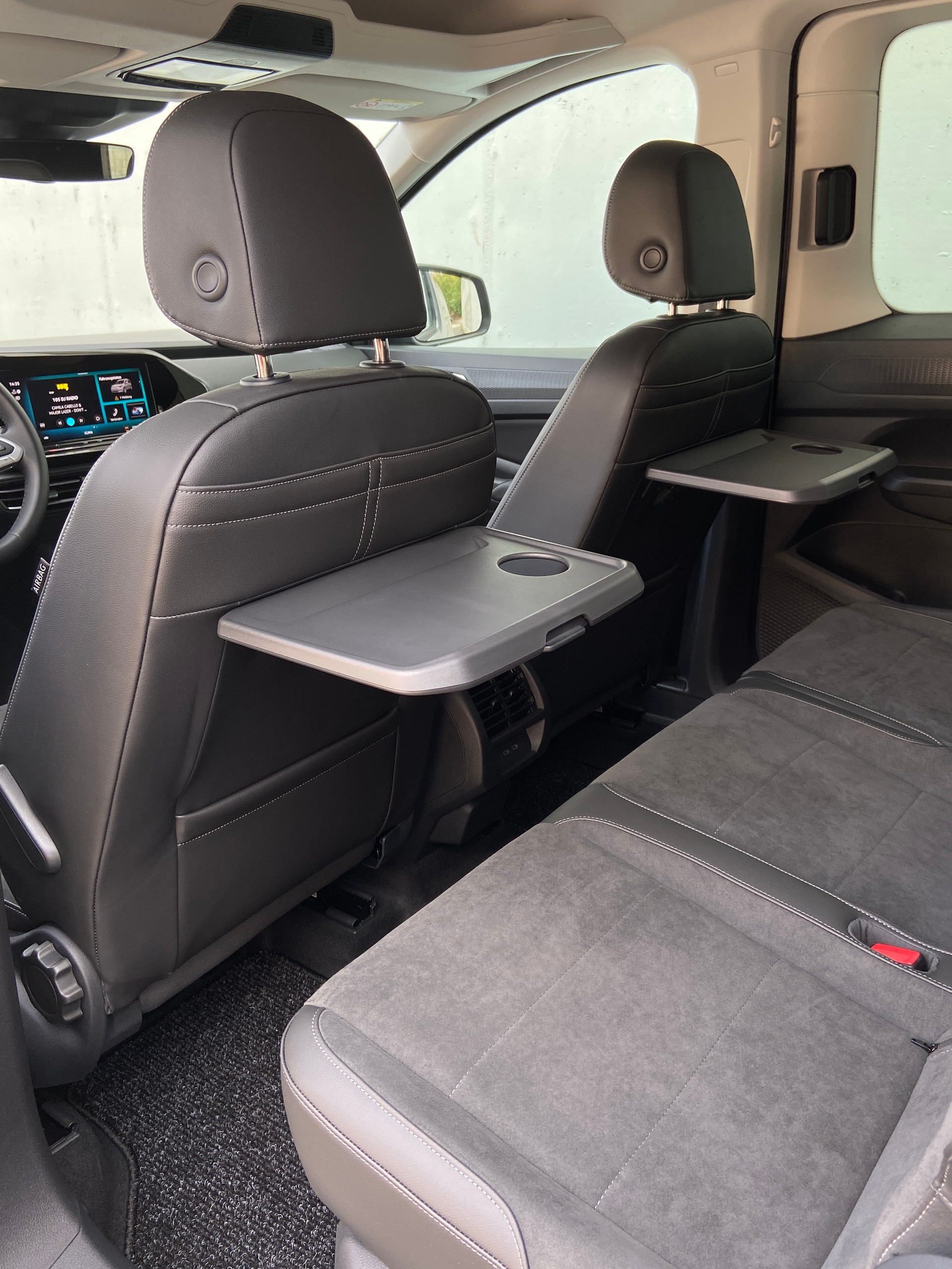VW Caddy Maxi Kombi Premium 1.5 TSI DSG Rollstuhltransport 5+1 Plätze-image-9