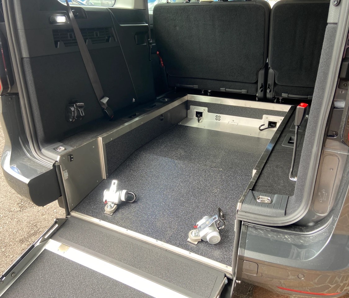 VW Caddy Maxi Kombi Premium 1.5 TSI DSG Rollstuhltransport 5+1 Plätze-image-0