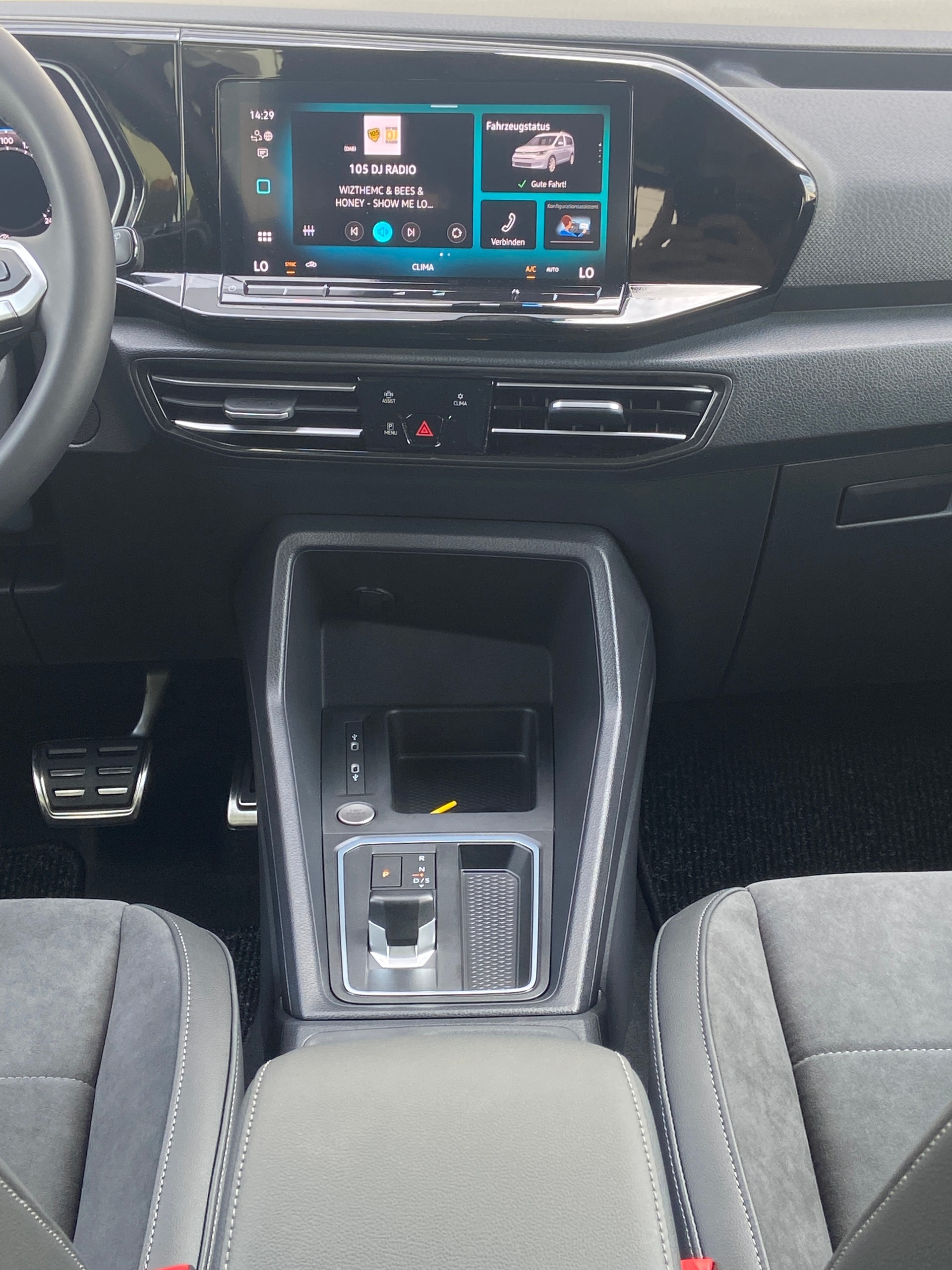 VW Caddy Maxi Kombi Premium 1.5 TSI DSG Rollstuhltransport 5+1 Plätze-image-16