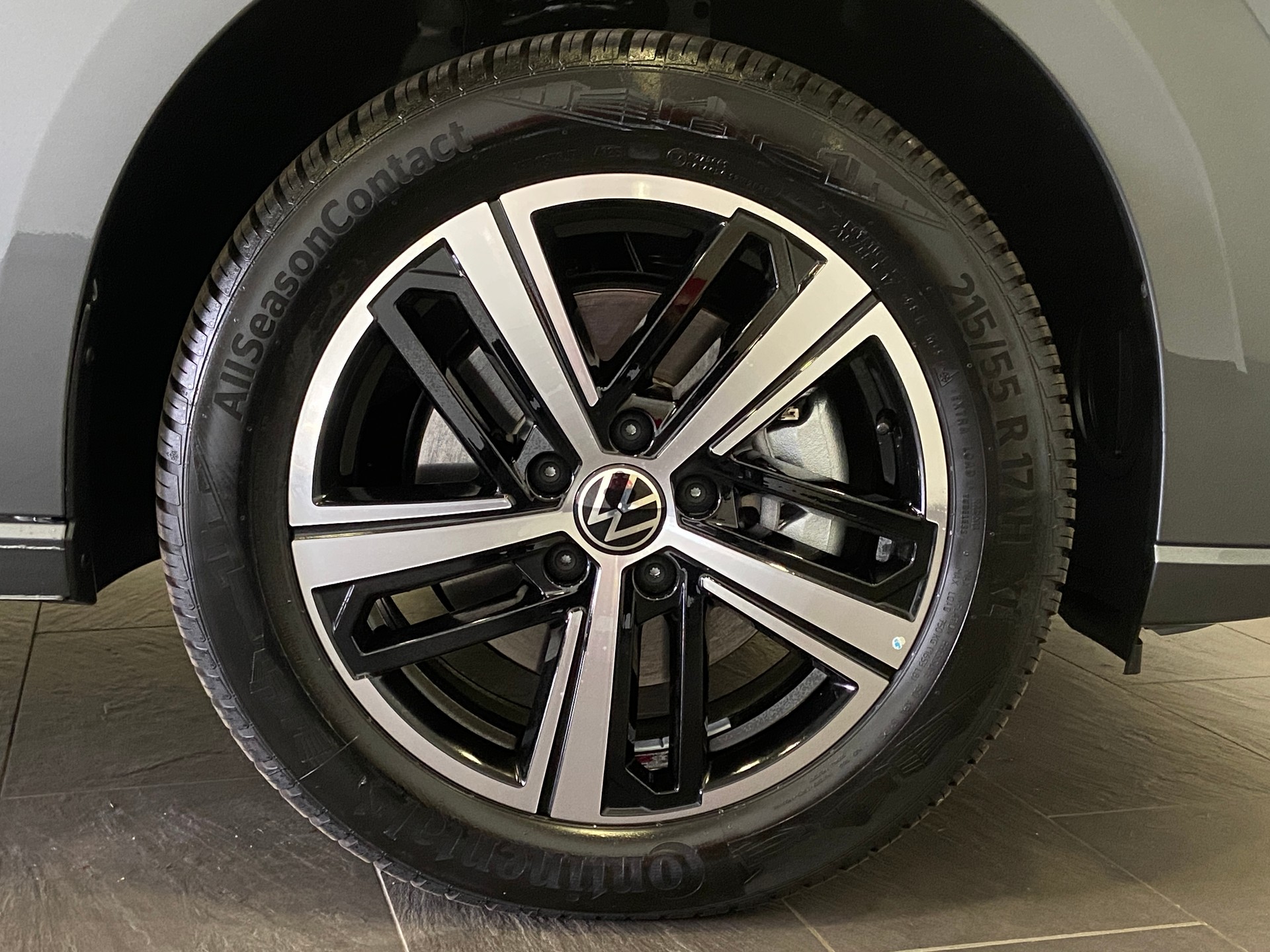 VW Caddy Maxi Kombi Premium 1.5 TSI DSG Rollstuhltransport 5+1 Plätze-image-4