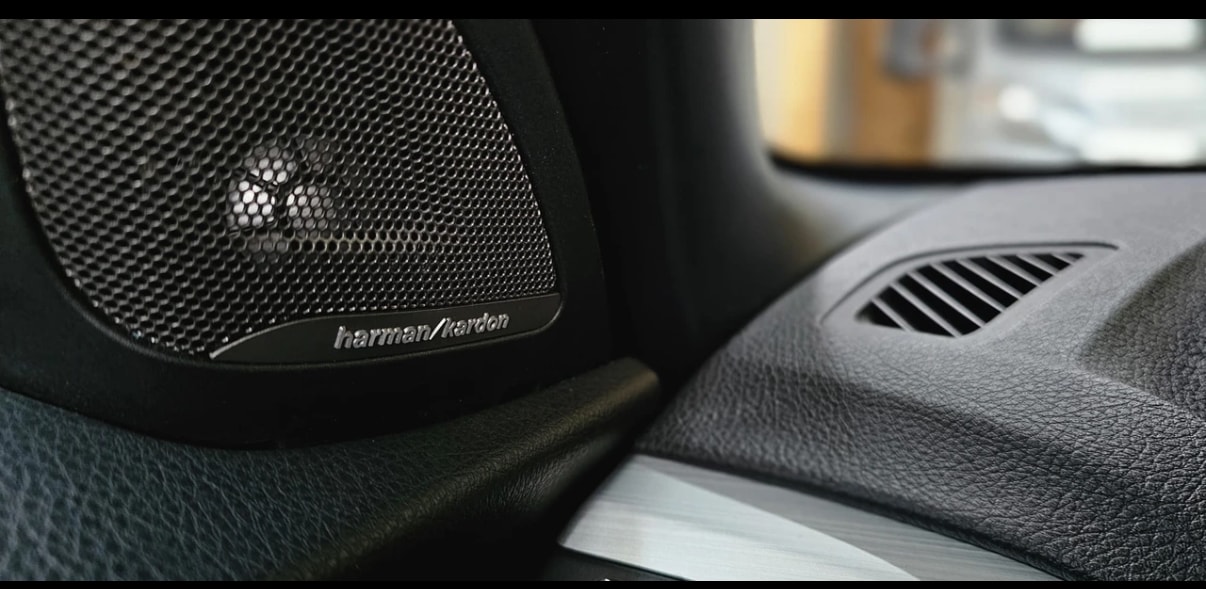 BMW M235i-image-5