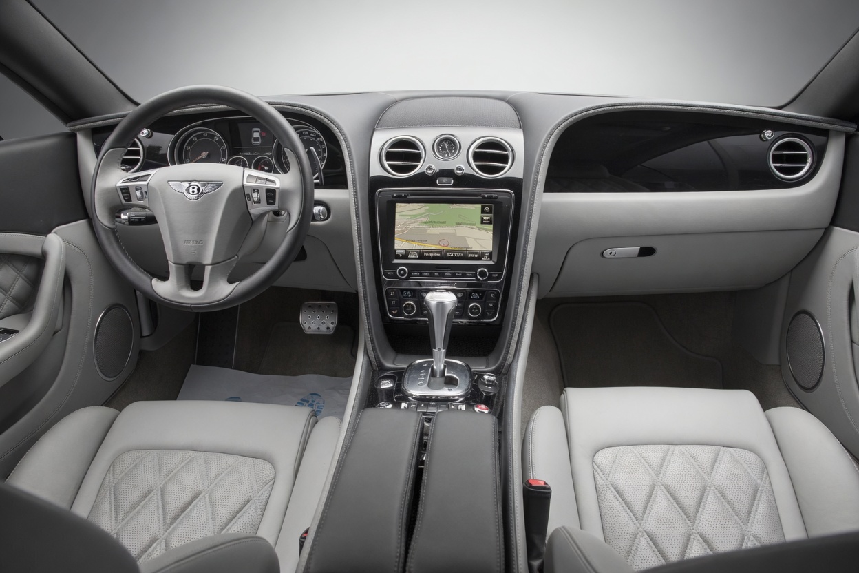 BENTLEY Continental GT 4.0 V8-image-9